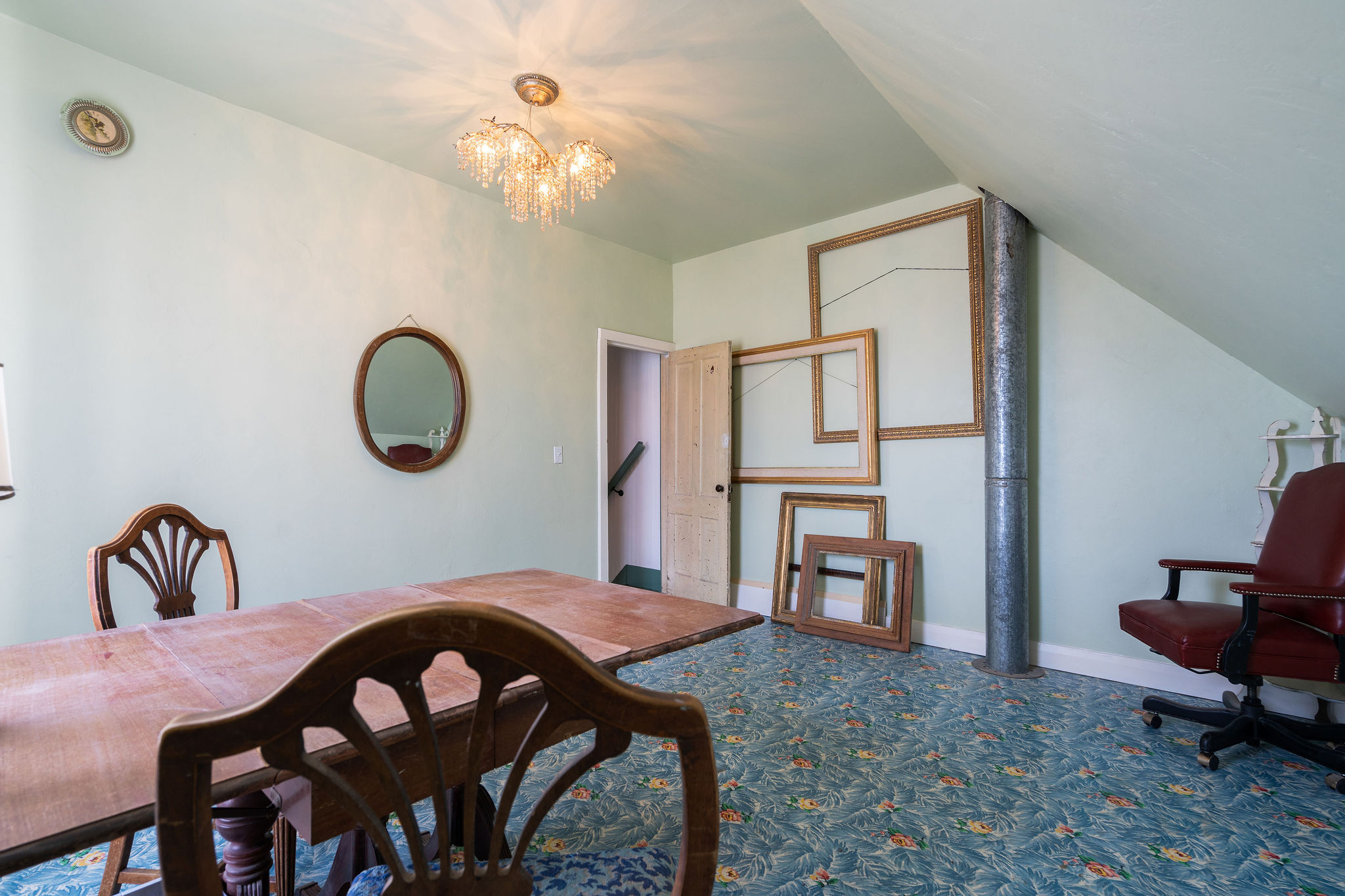 203 5th Avenue W Property Photo 22