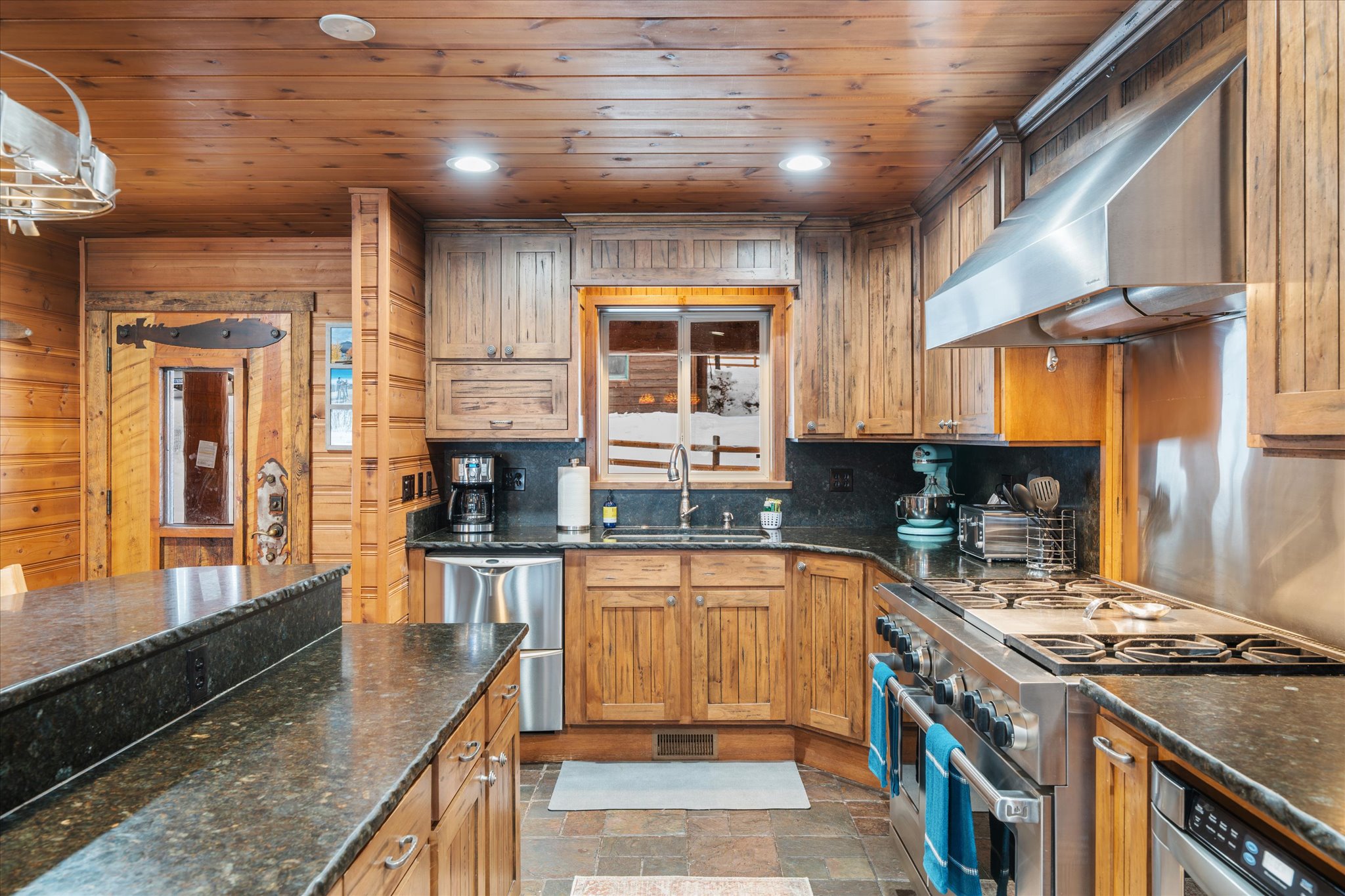 655 Leksand Trail Property Photo 17