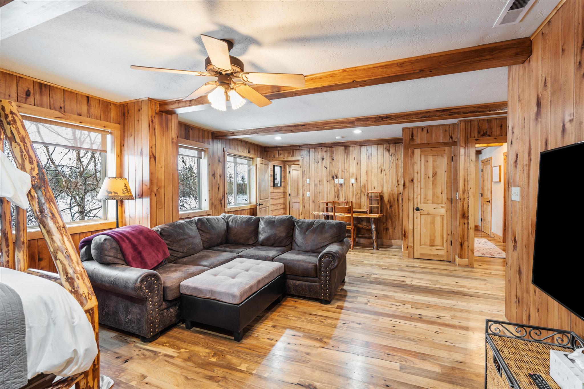 655 Leksand Trail Property Photo 36