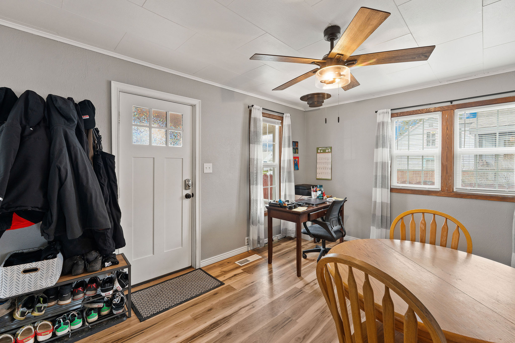 339 8th Avenue W Property Photo 4