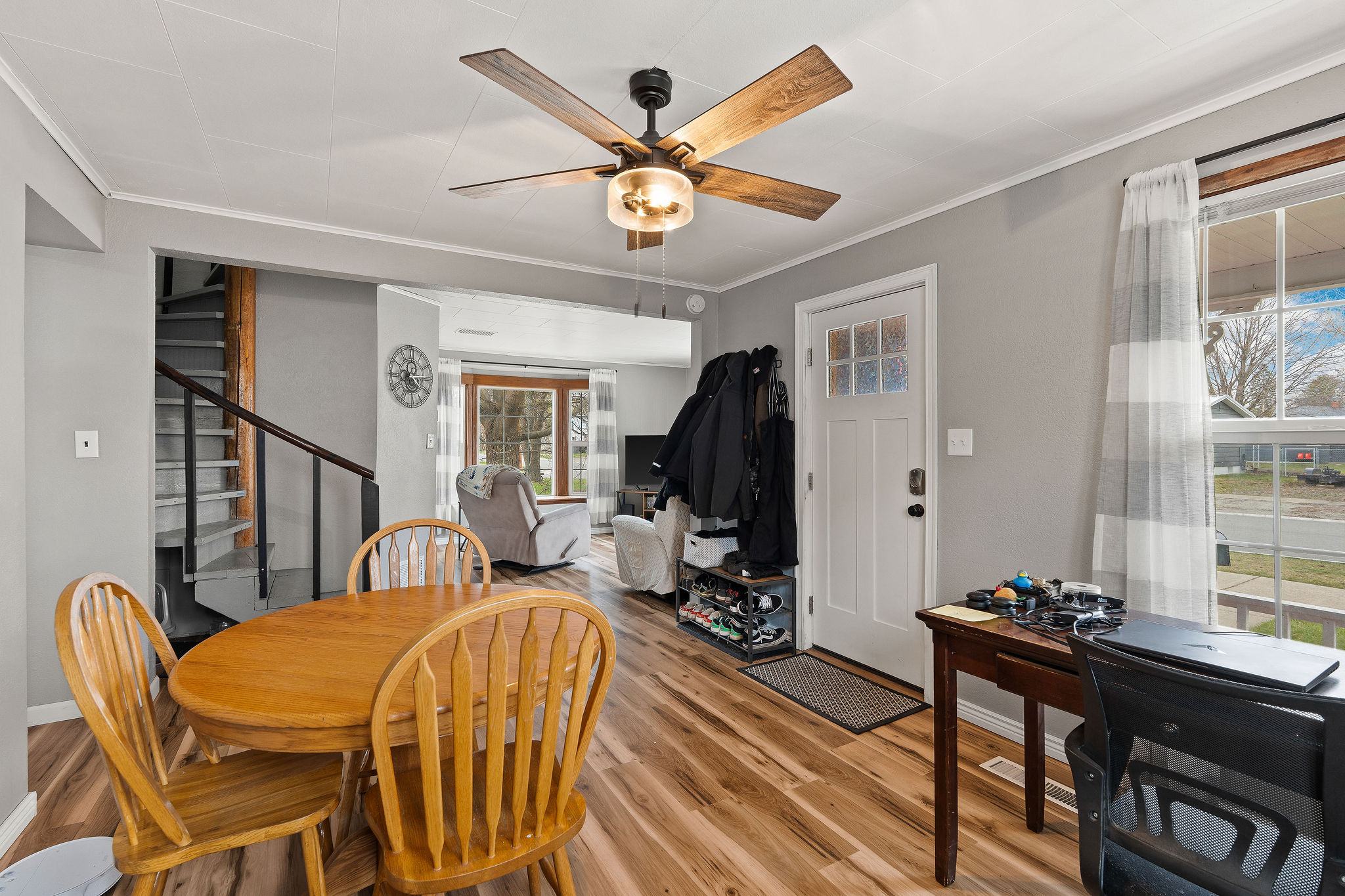 339 8th Avenue W Property Photo 6