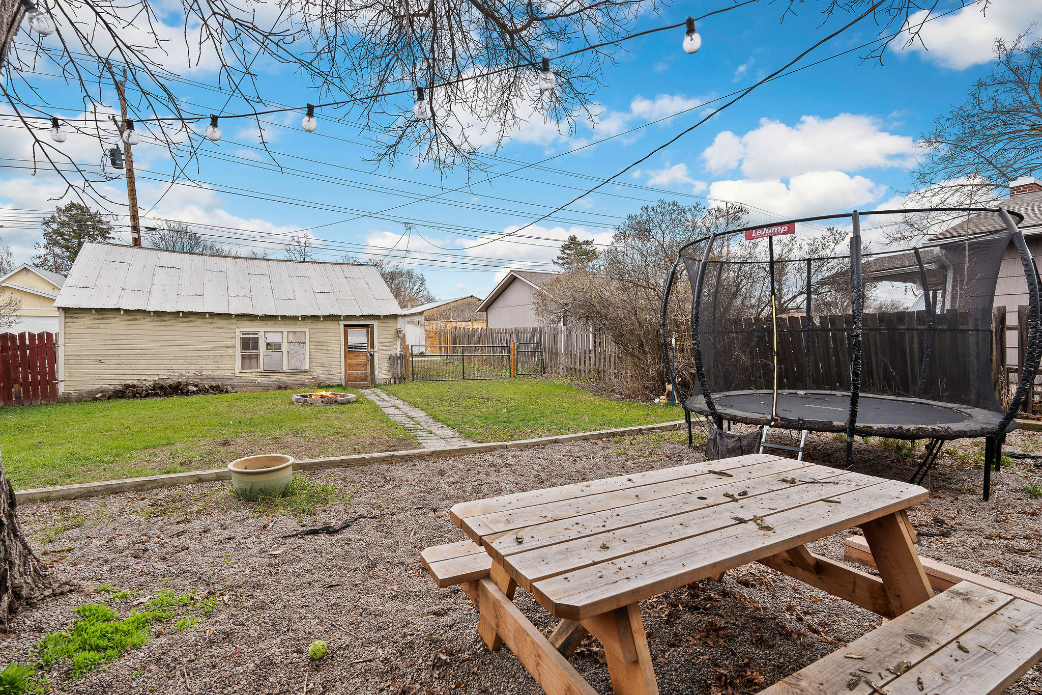 339 8th Avenue W Property Photo 20