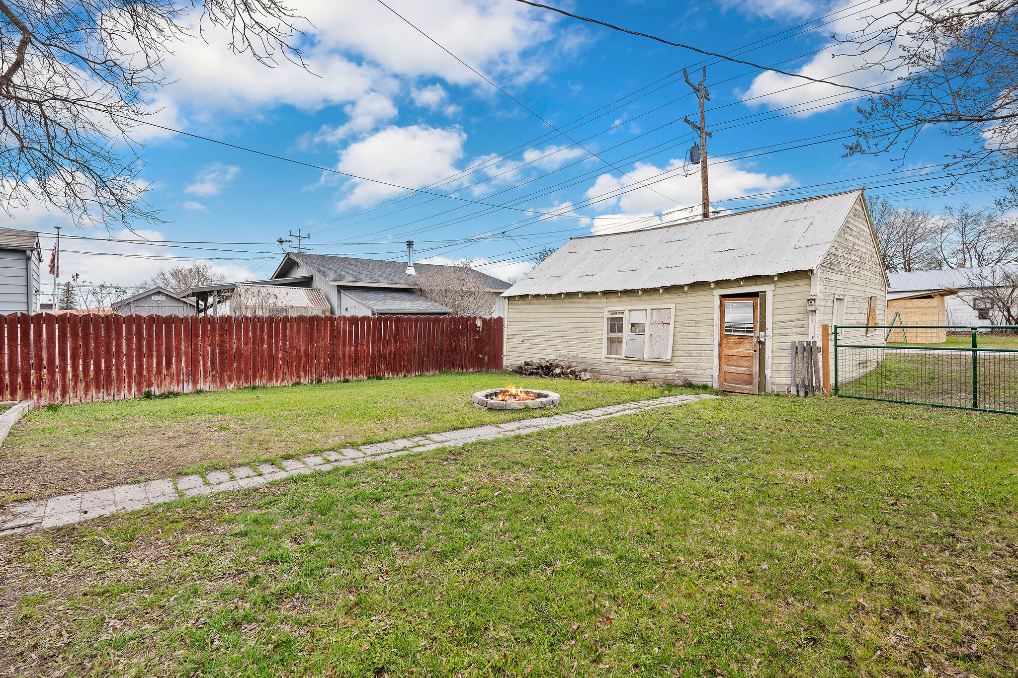 339 8th Avenue W Property Photo 21