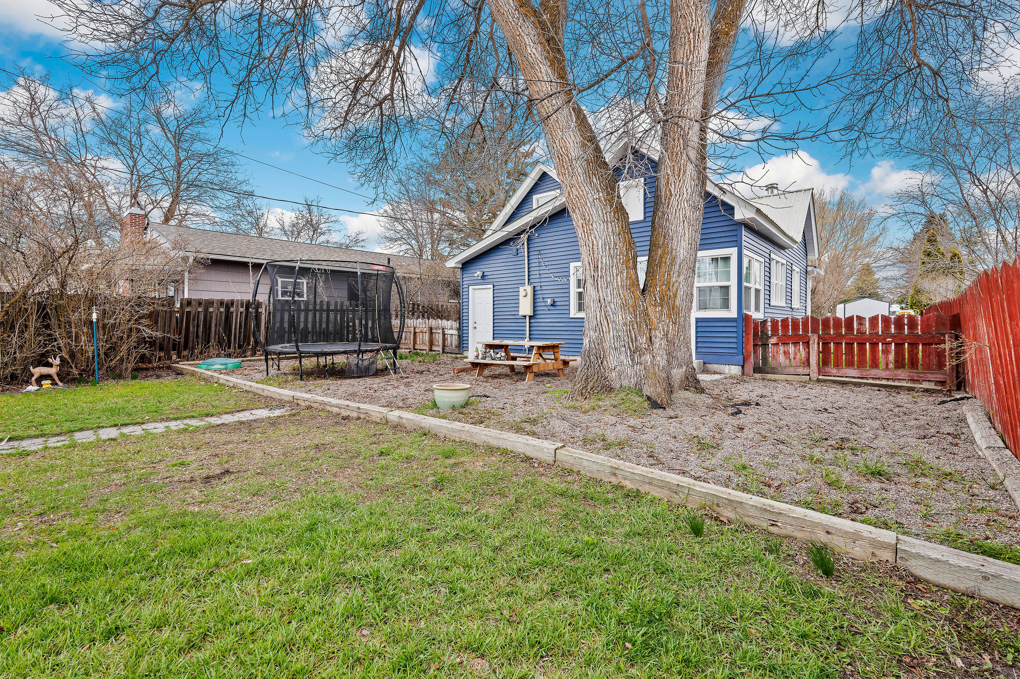 339 8th Avenue W Property Photo 23