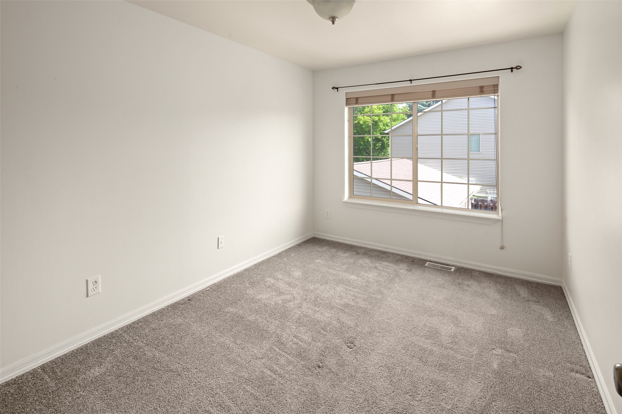 1230 7th Avenue W Property Photo 22