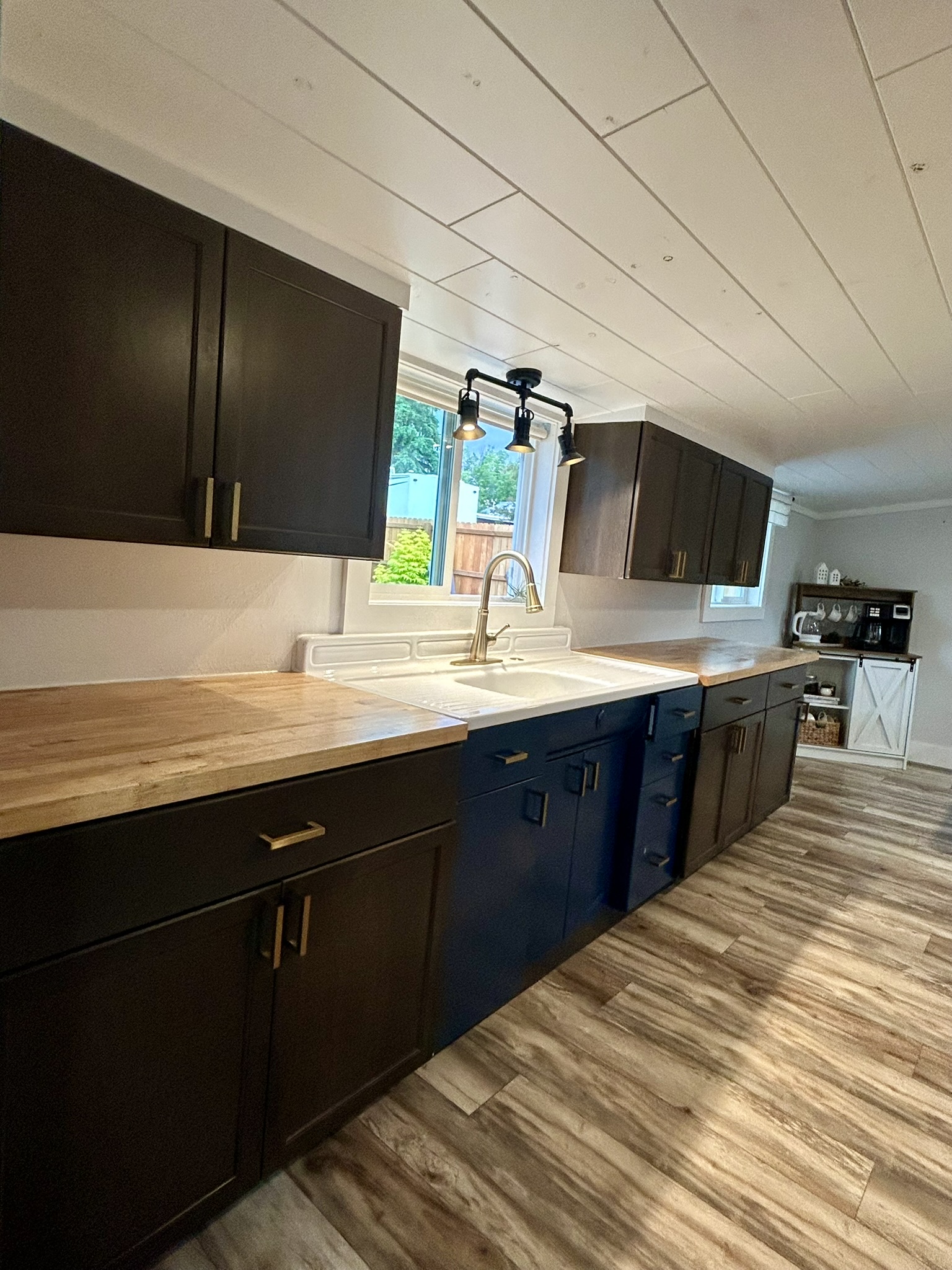 106 1/2 E Hamilton Street Property Photo 12