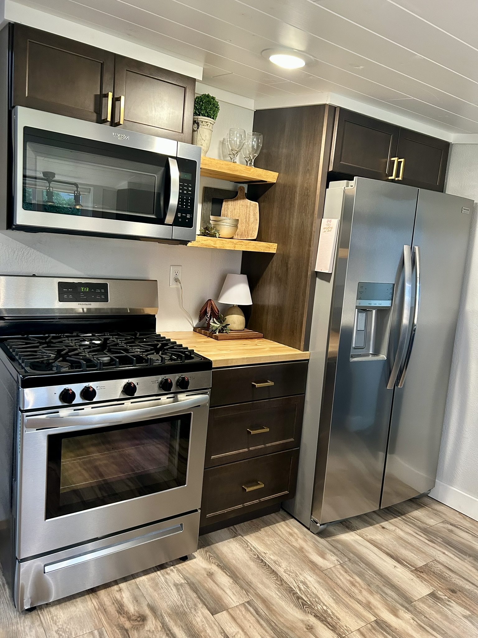 106 1/2 E Hamilton Street Property Photo 14