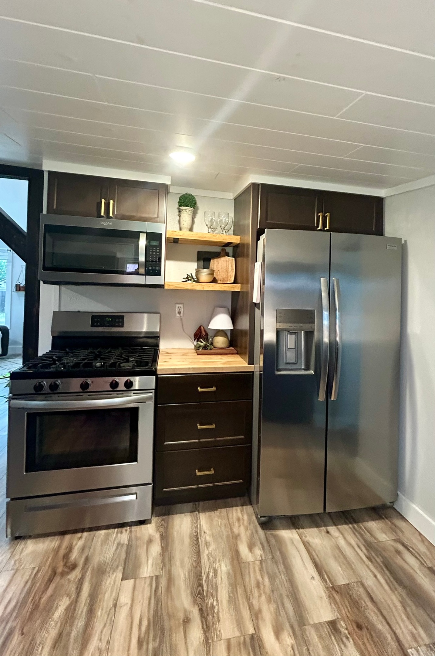 106 1/2 E Hamilton Street Property Photo 15