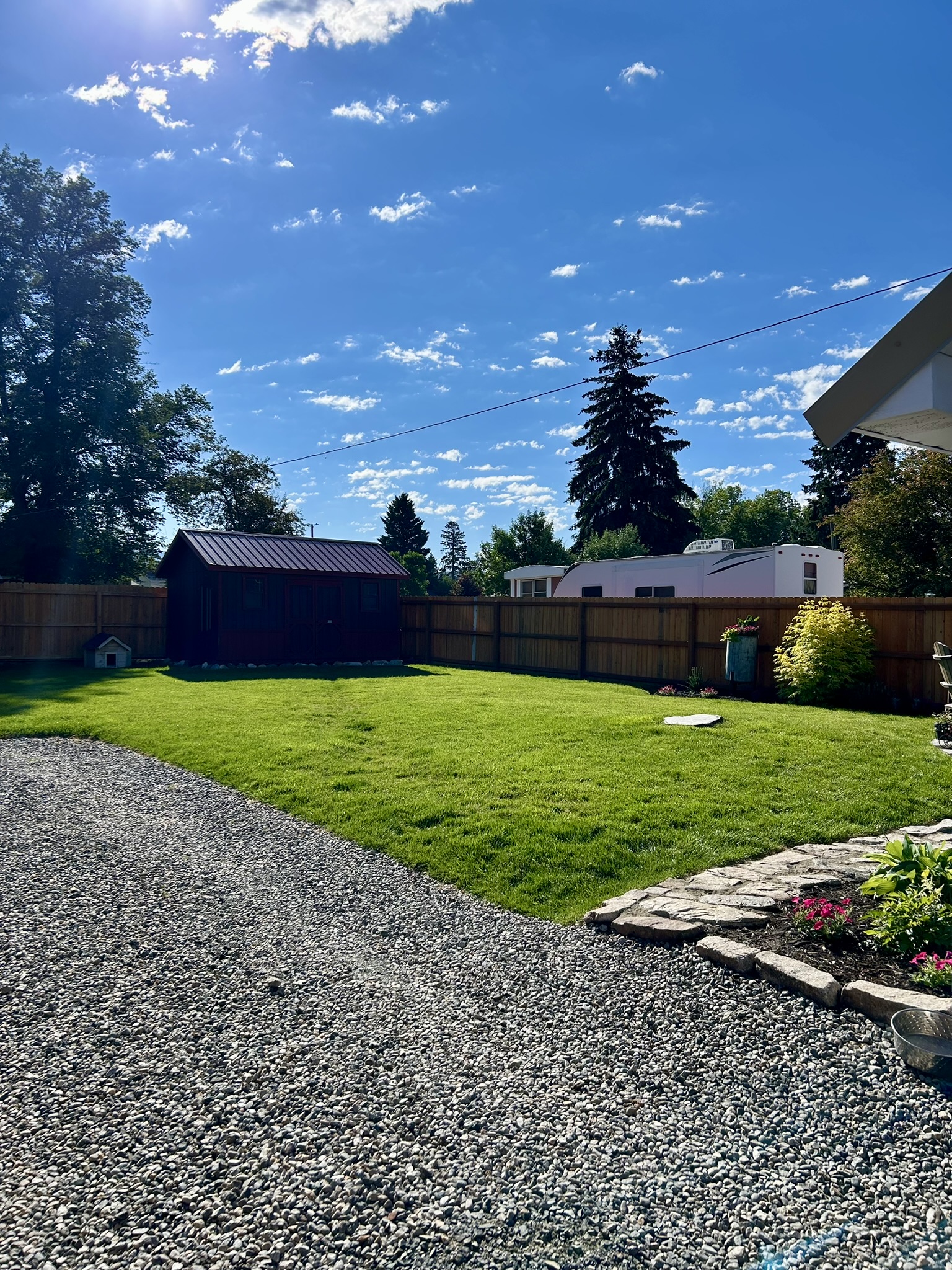 106 1/2 E Hamilton Street Property Photo 37