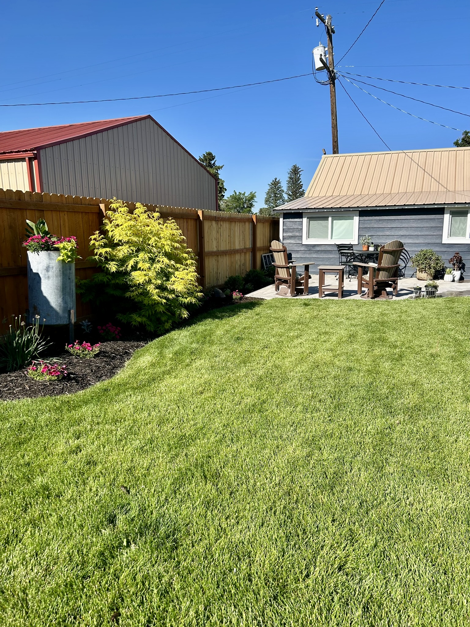 106 1/2 E Hamilton Street Property Photo 39