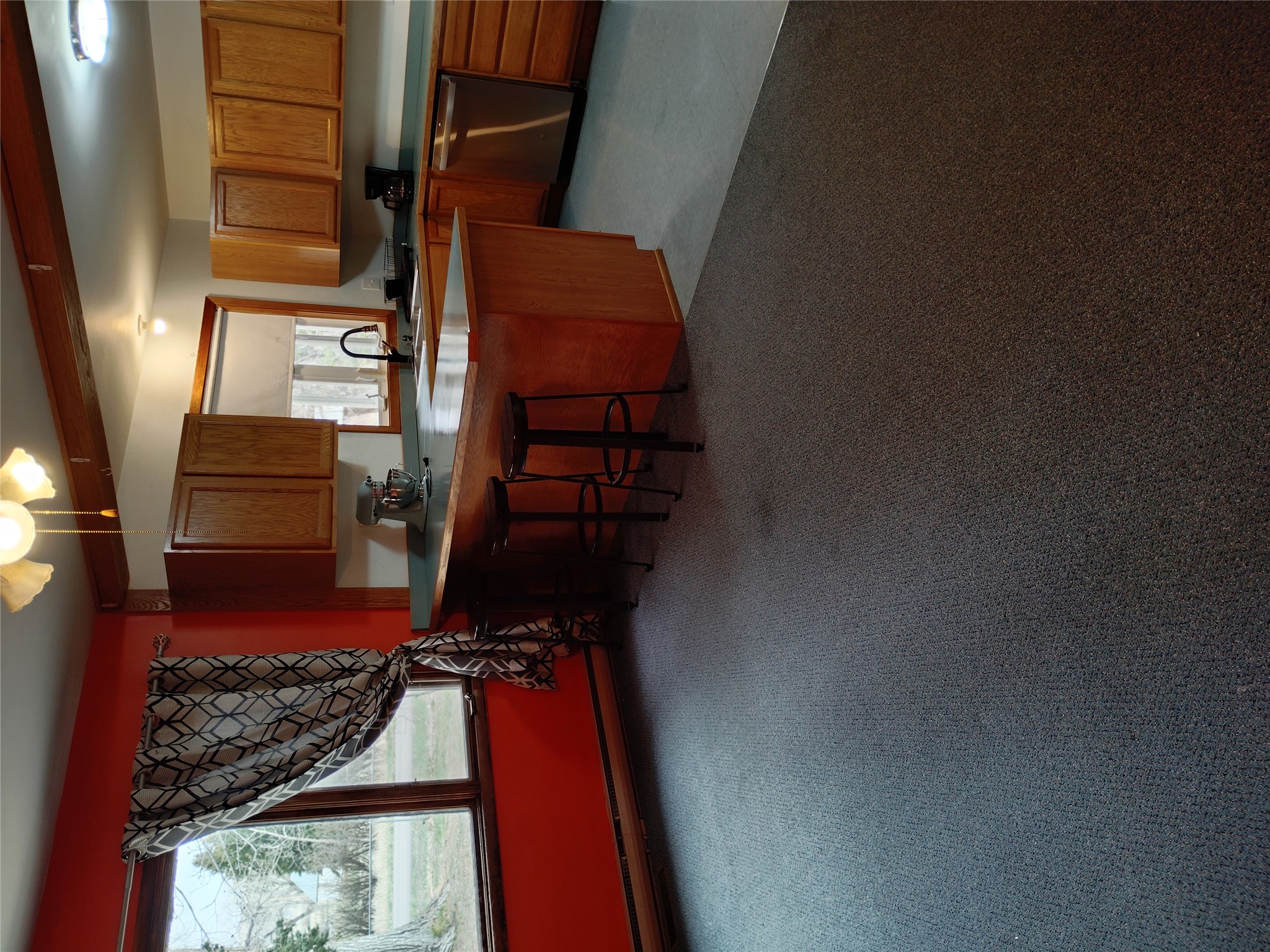 190 N Floweree Avenue Property Photo 1