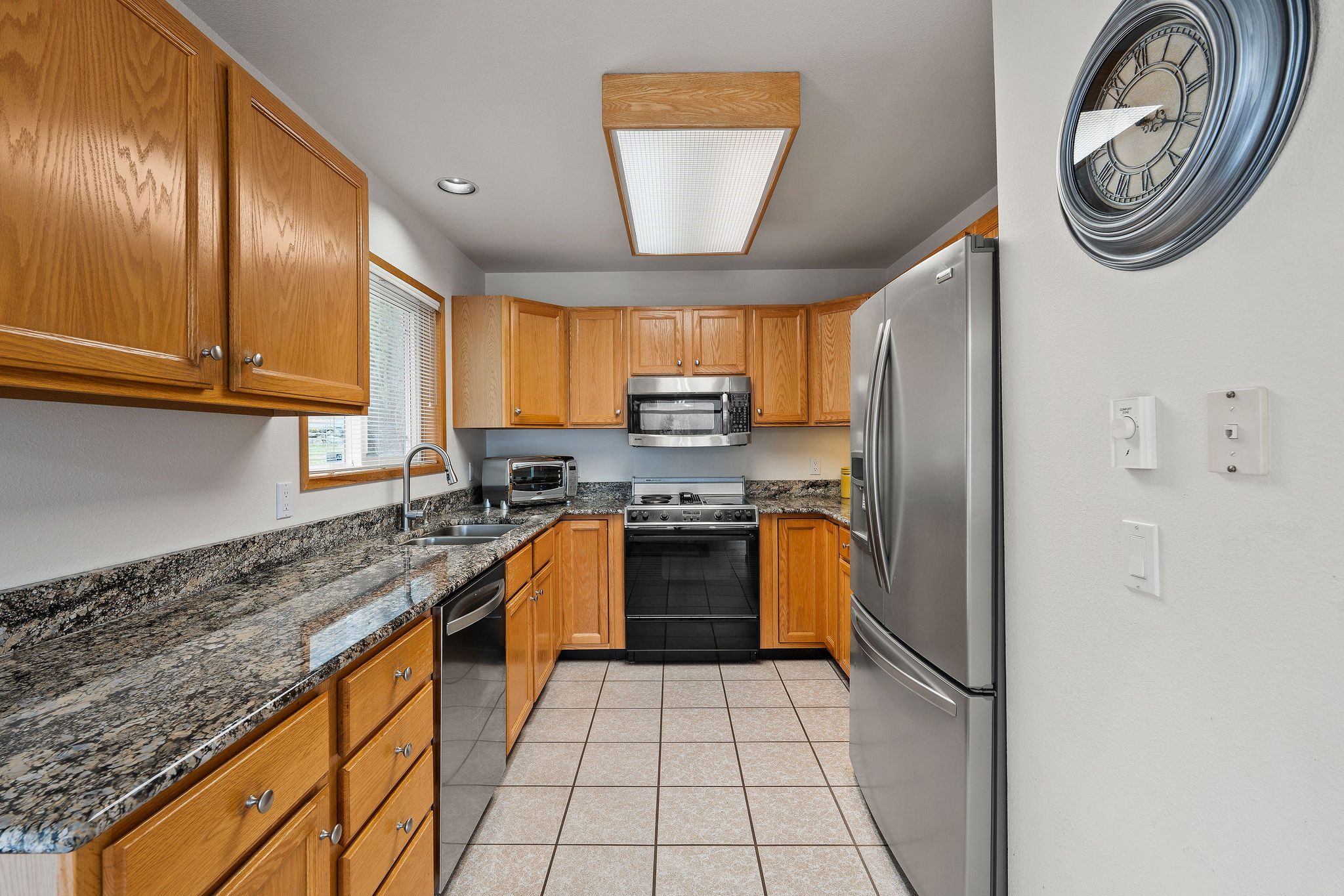 21019 Park Lane Property Photo 9