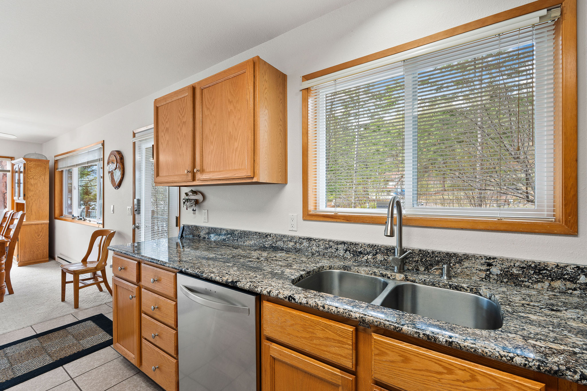 21019 Park Lane Property Photo 10