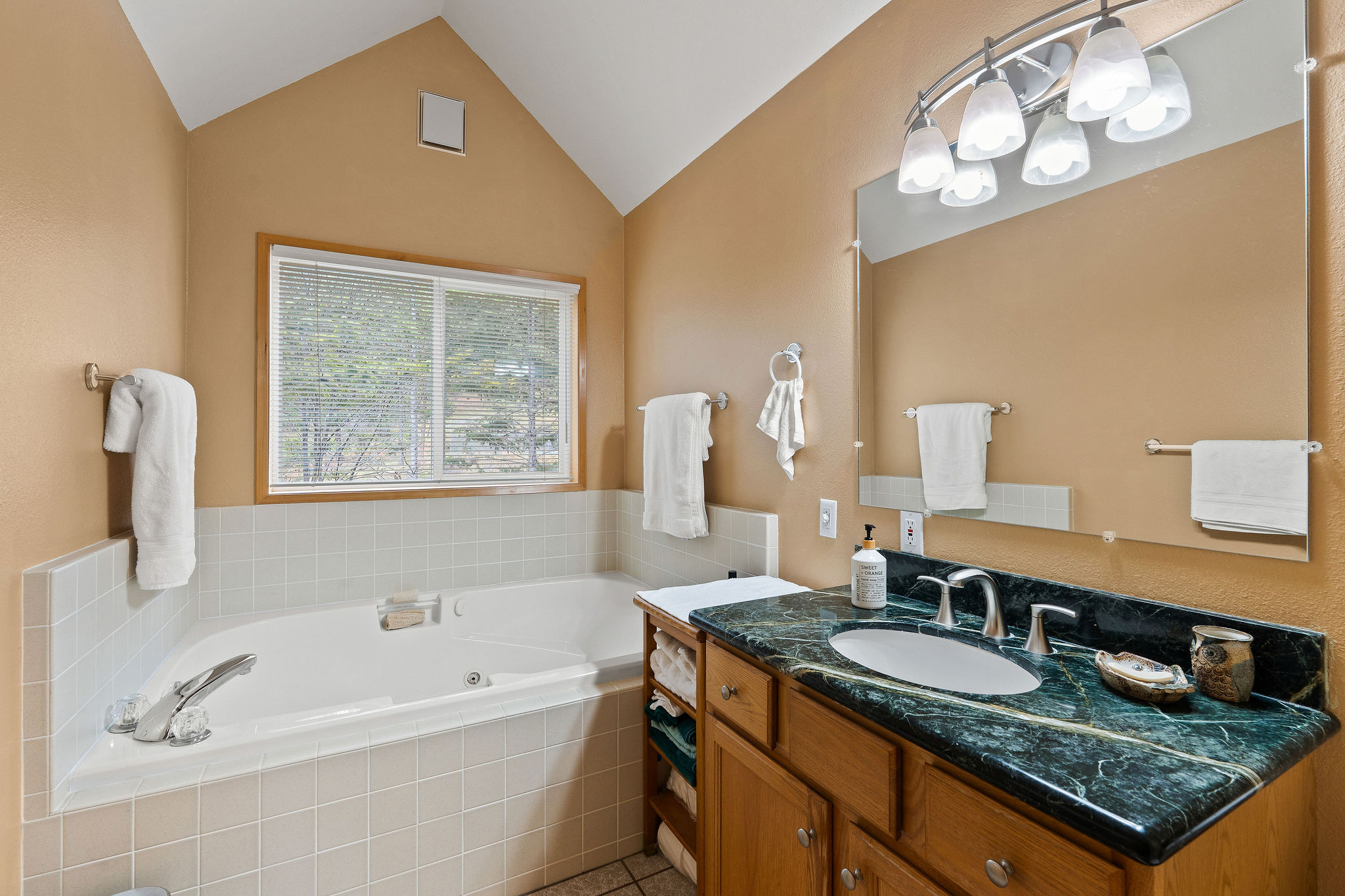 21019 Park Lane Property Photo 29