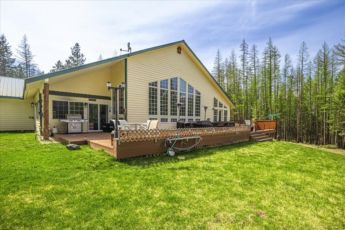 1800 Pomeroy Trail Property Photo 2
