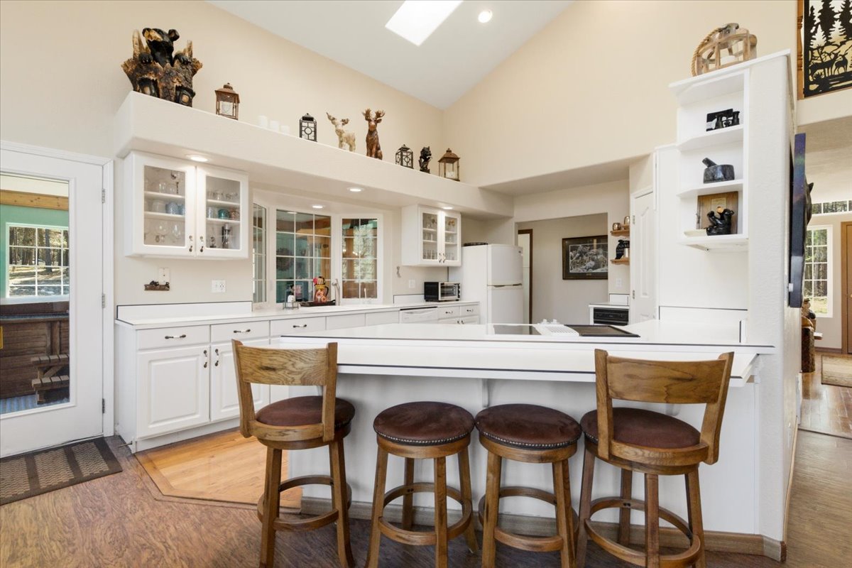 1800 Pomeroy Trail Property Photo 8