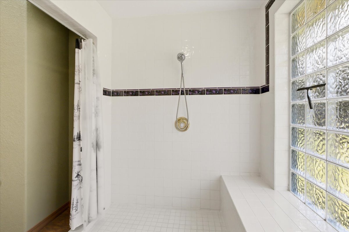 1800 Pomeroy Trail Property Photo 22
