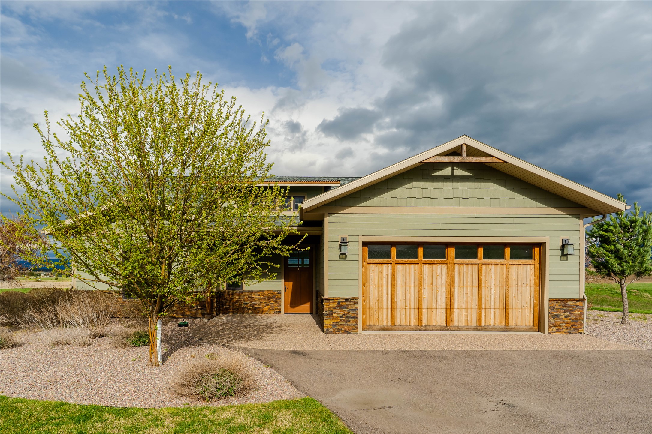 34518 Eagle Crest Drive Property Photo 2