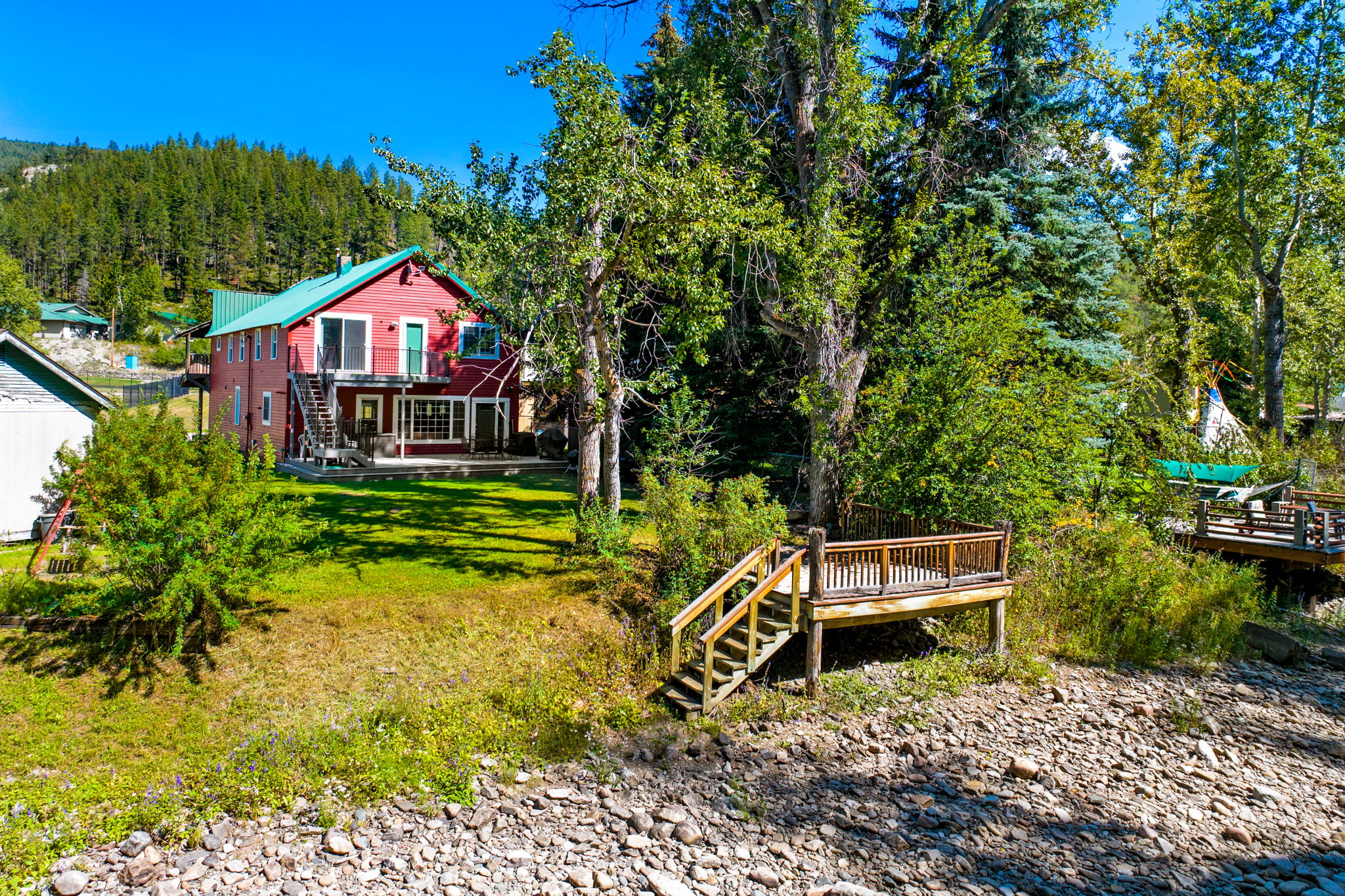30 Cascade Avenue Property Photo 3