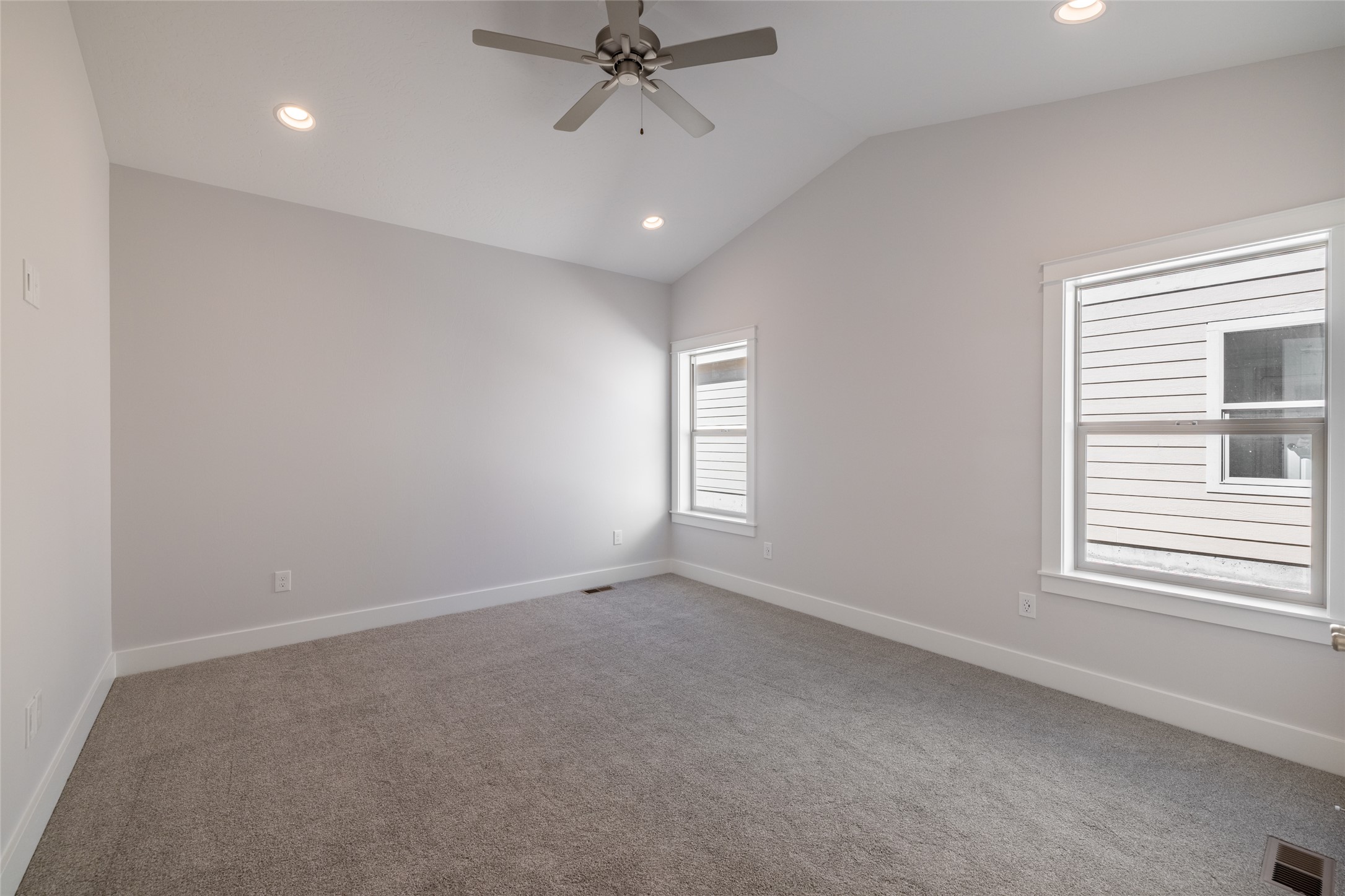 2755 Lone Chief Loop Property Photo 12