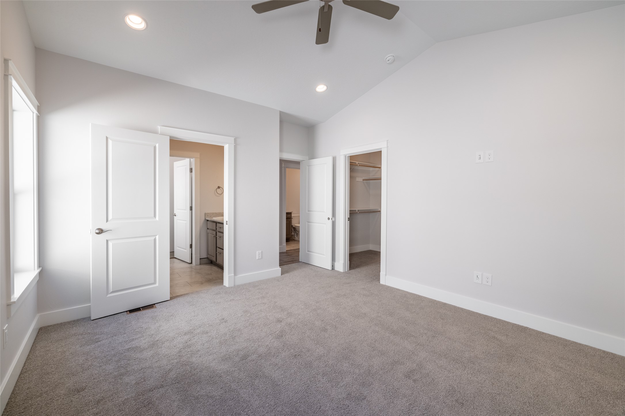 2755 Lone Chief Loop Property Photo 13