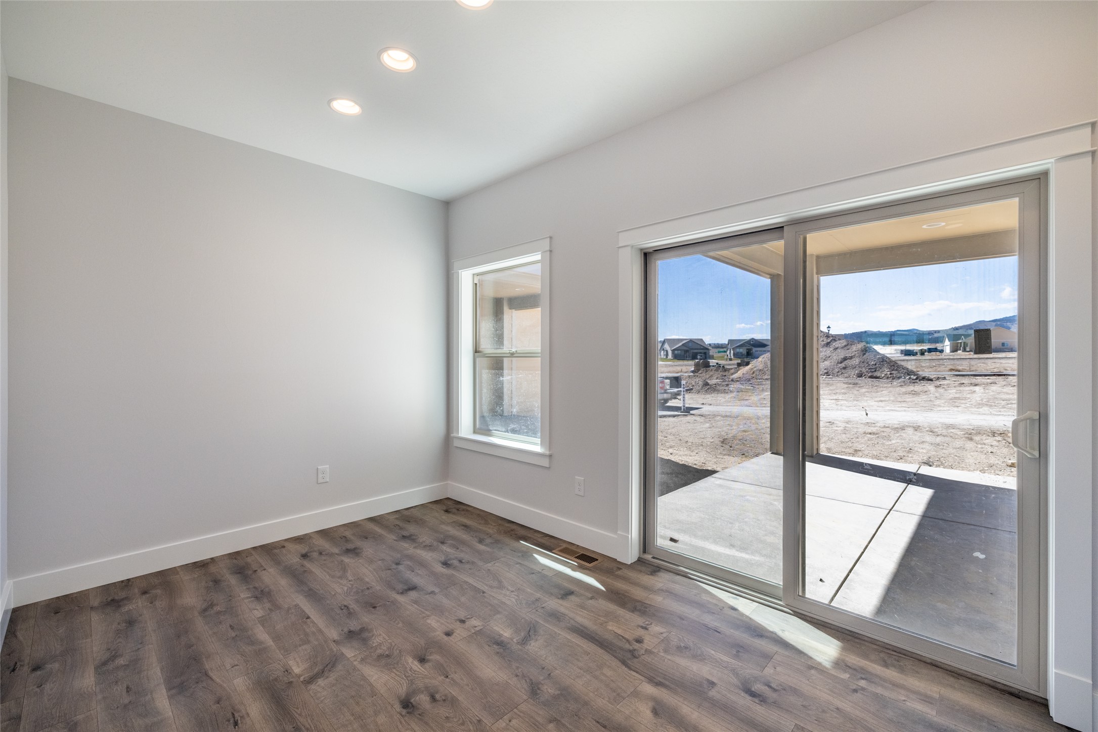 2755 Lone Chief Loop Property Photo 21