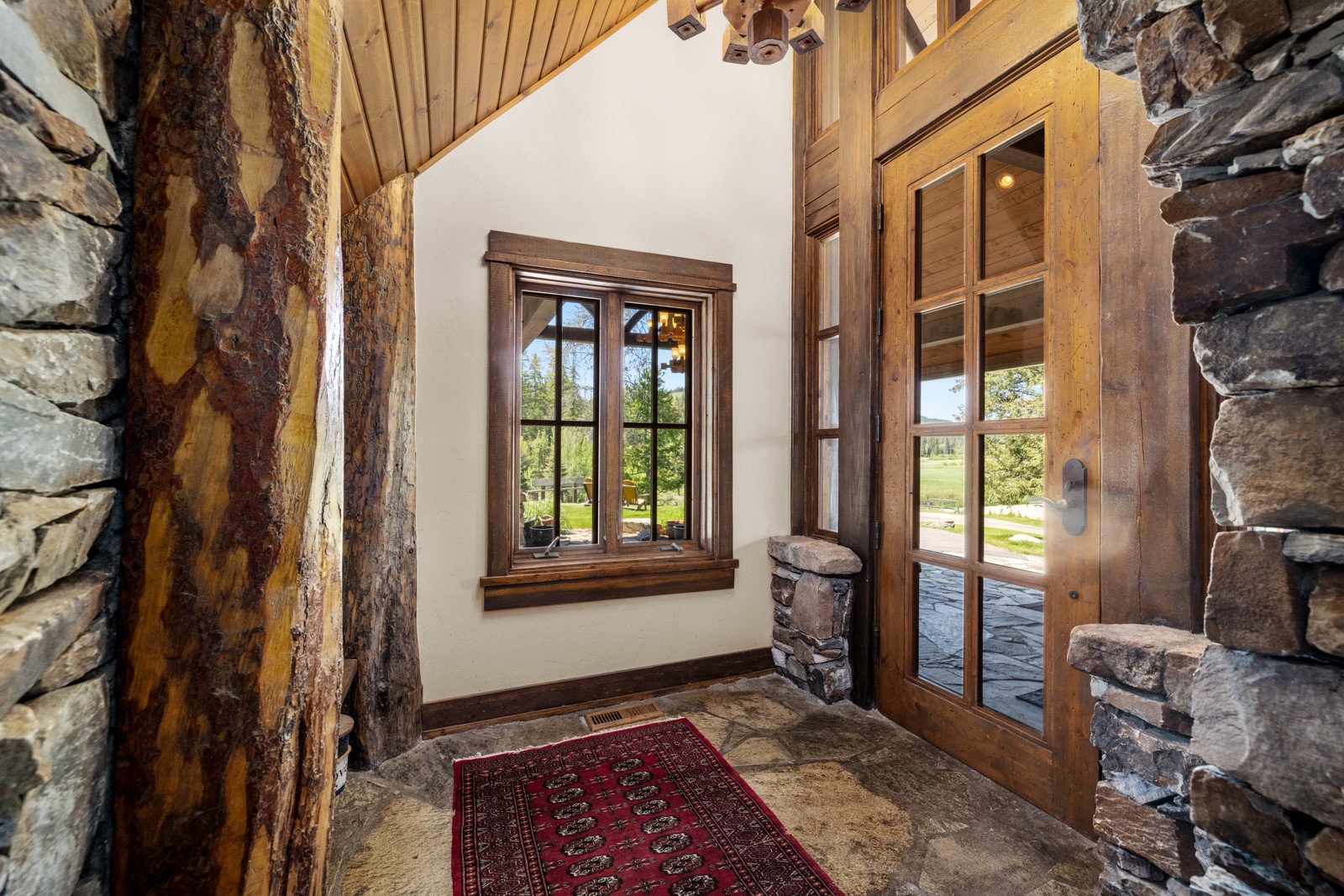 633 Beaver Creek Ranch Road Property Photo 9