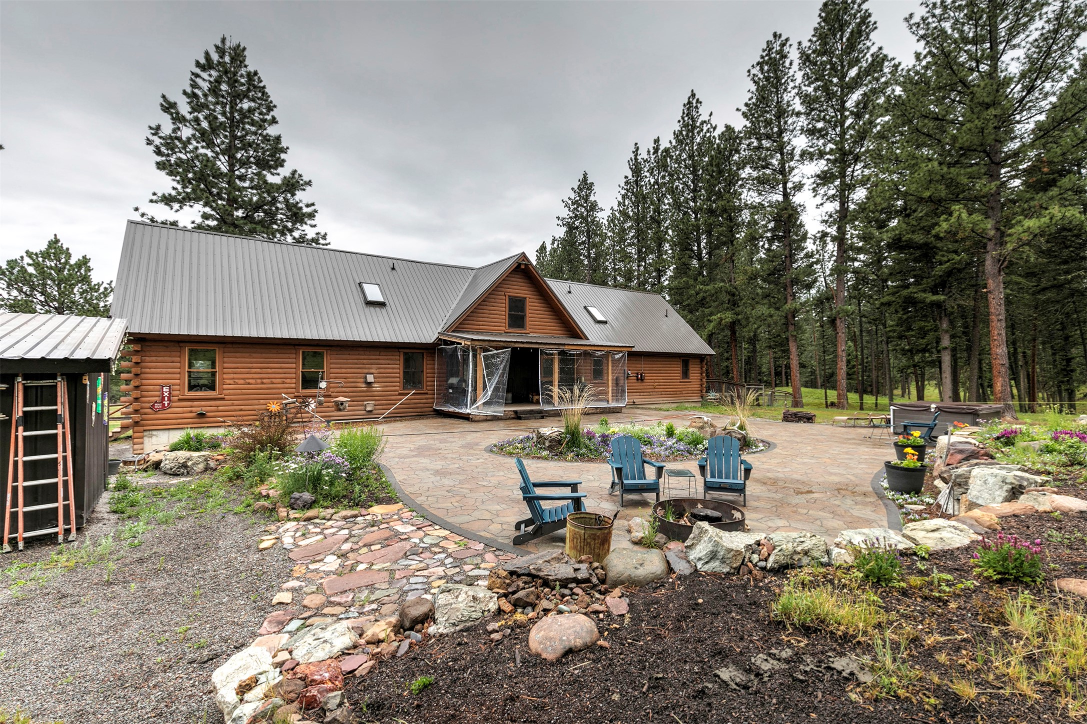 2532 Valley View Road Property Photo 4
