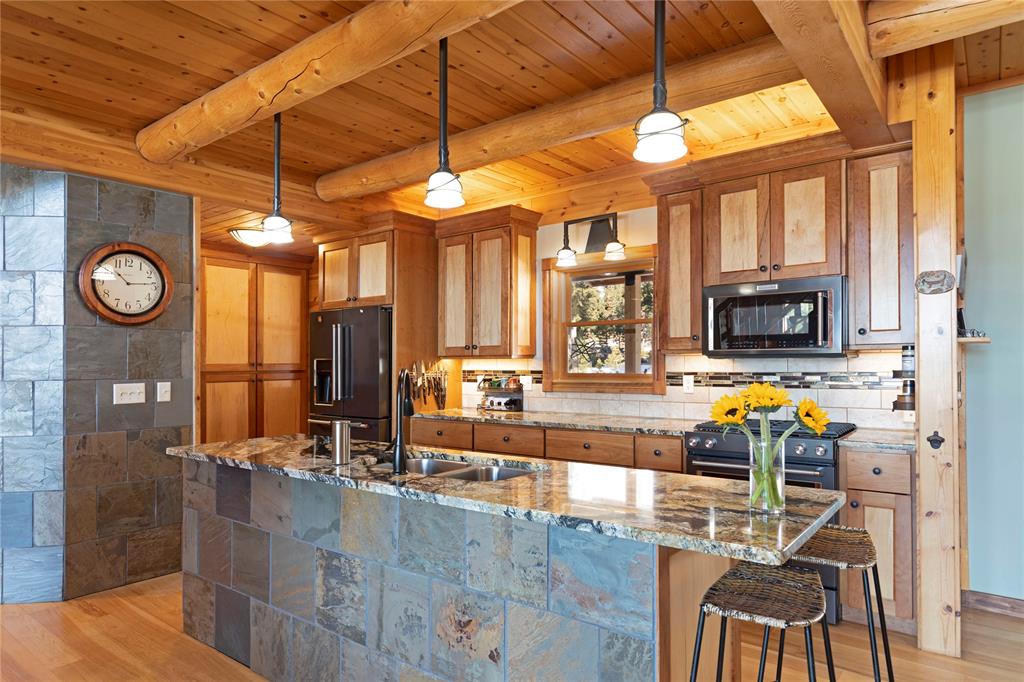 2532 Valley View Road Property Photo 10