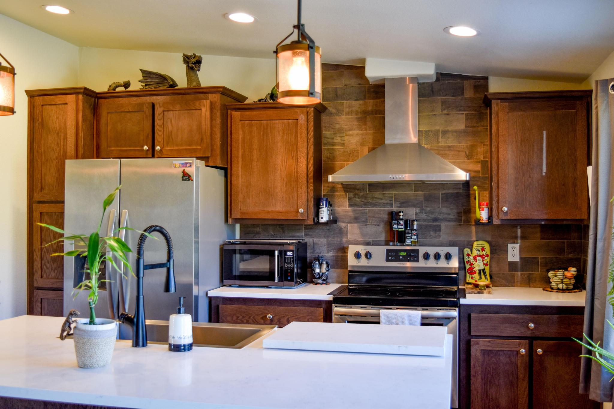 25655 Left Hand Drive Property Photo 10