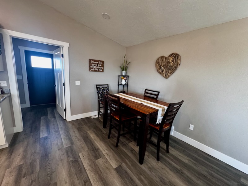 201 W Ulm Road Property Photo 8