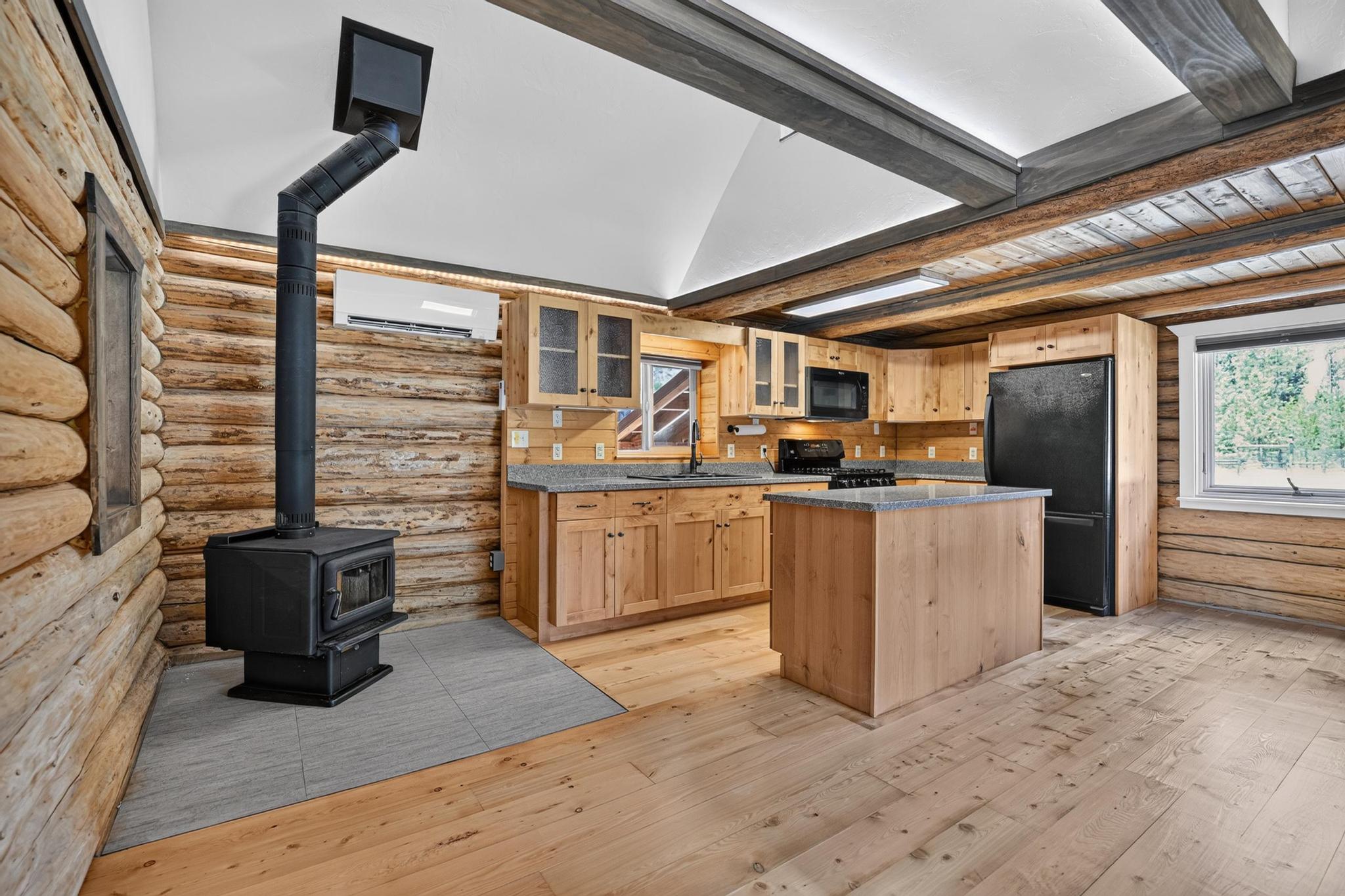 9618 Us Highway 2 W Property Photo 11