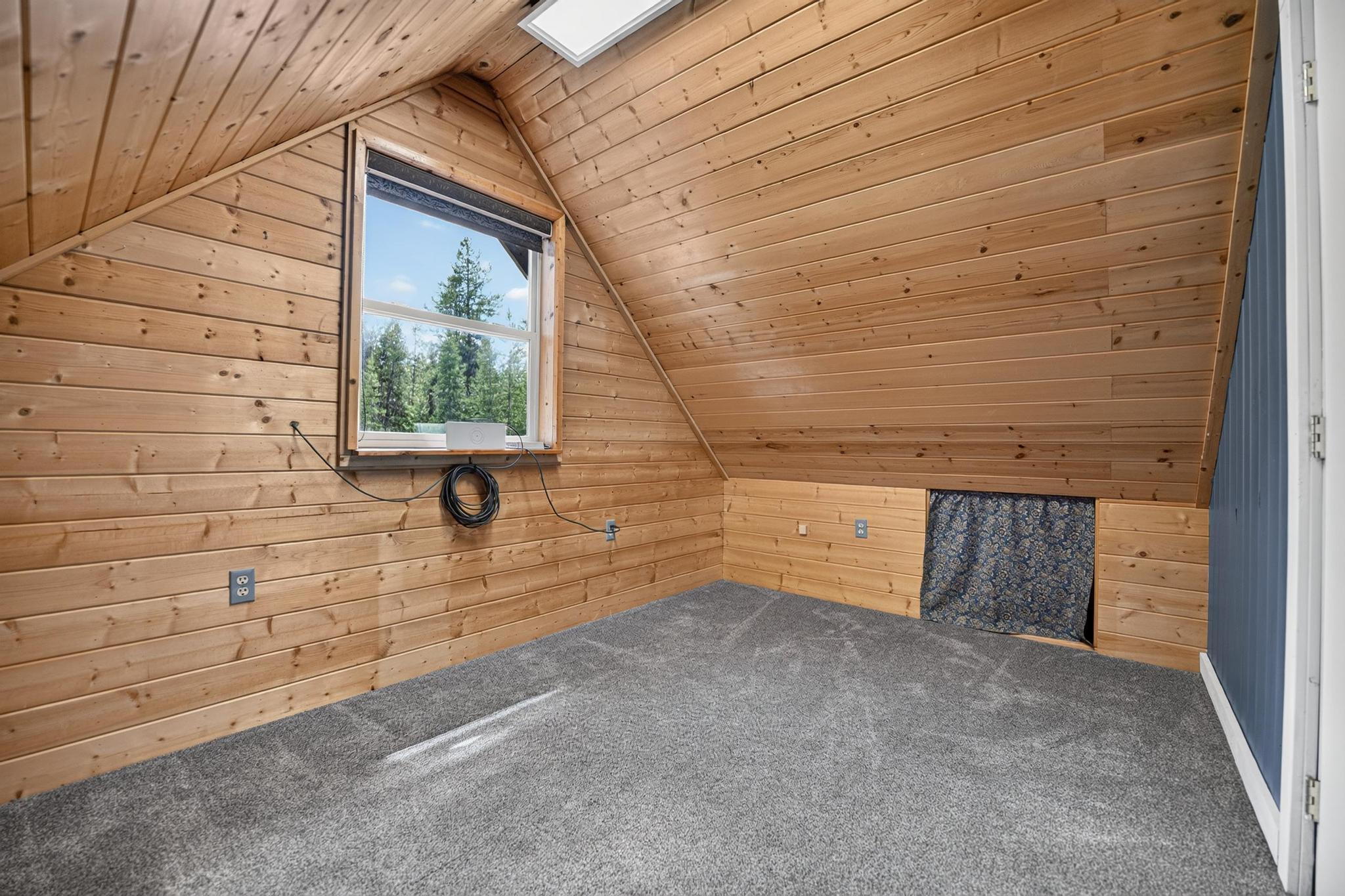 9618 Us Highway 2 W Property Photo 17