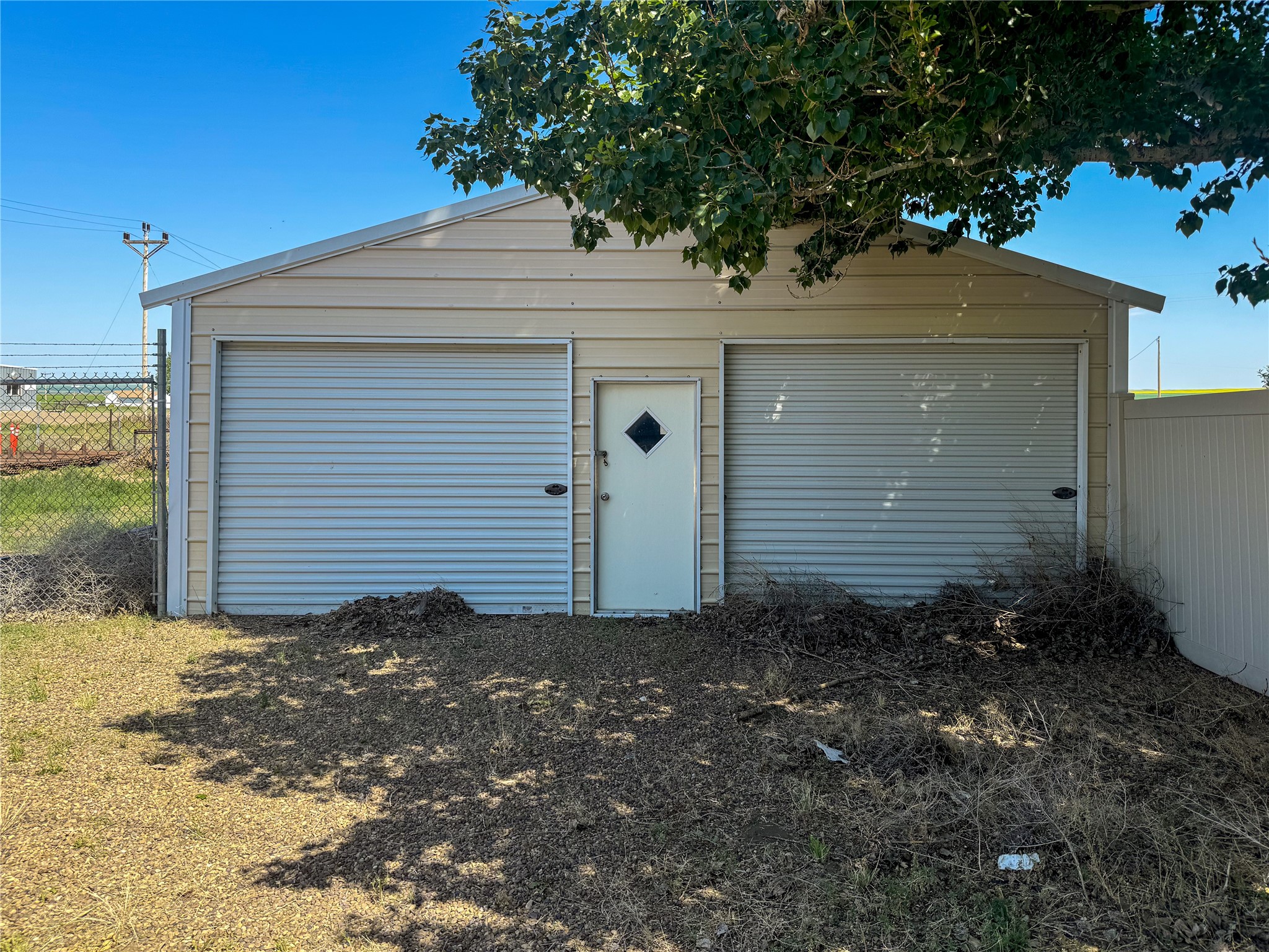 2 Robinson Street Property Photo 3