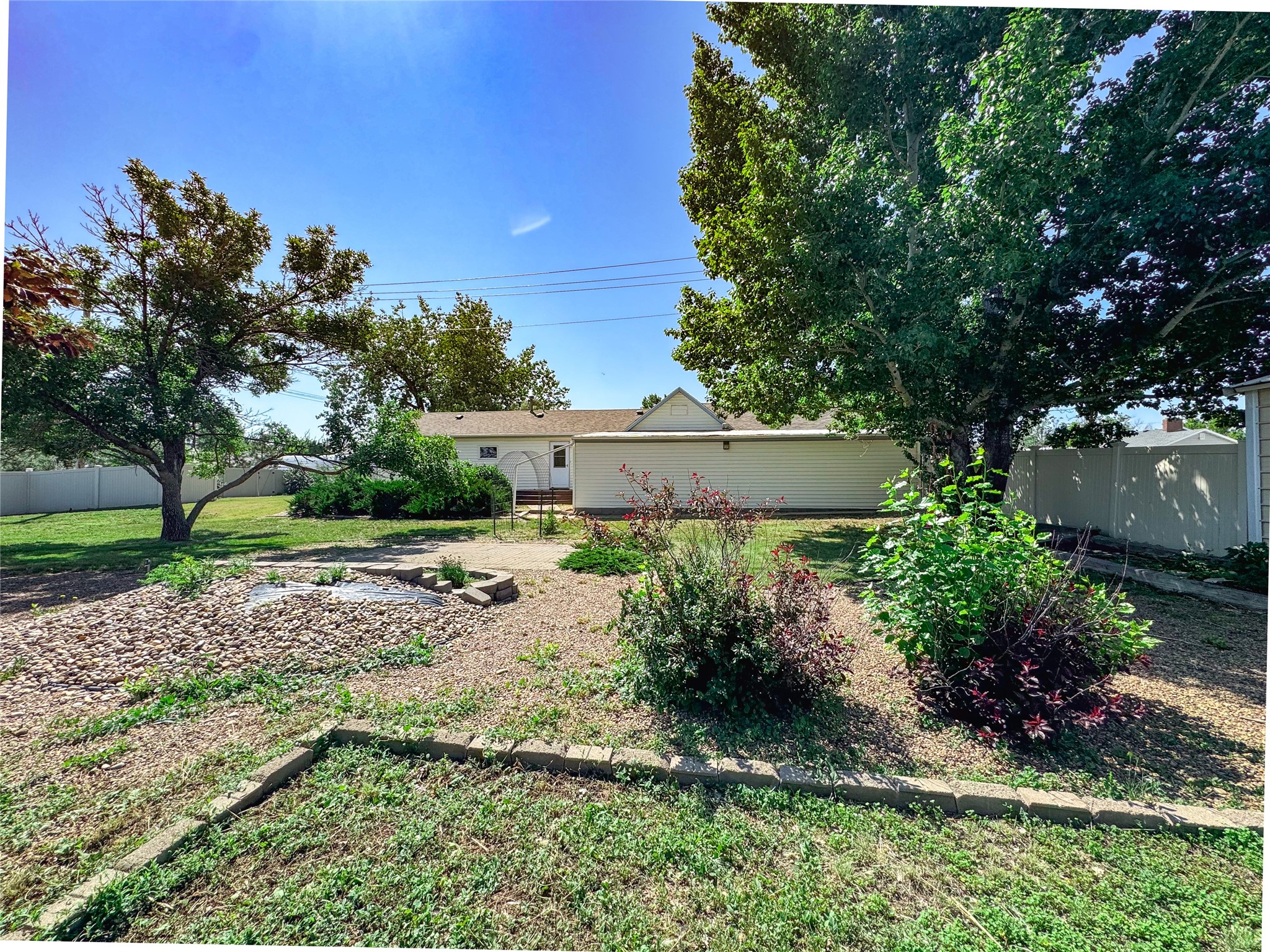 2 Robinson Street Property Photo 29