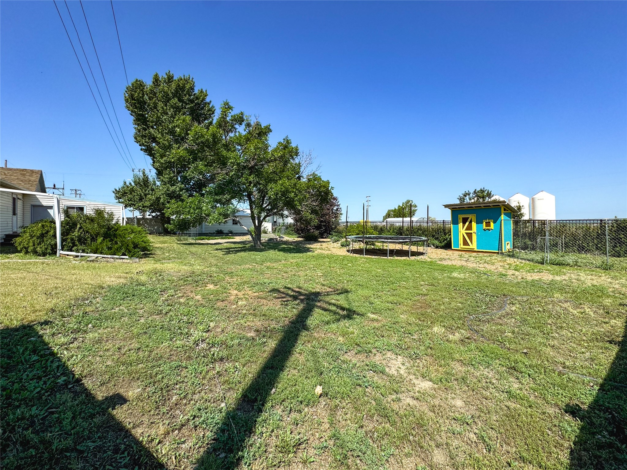 2 Robinson Street Property Photo 30