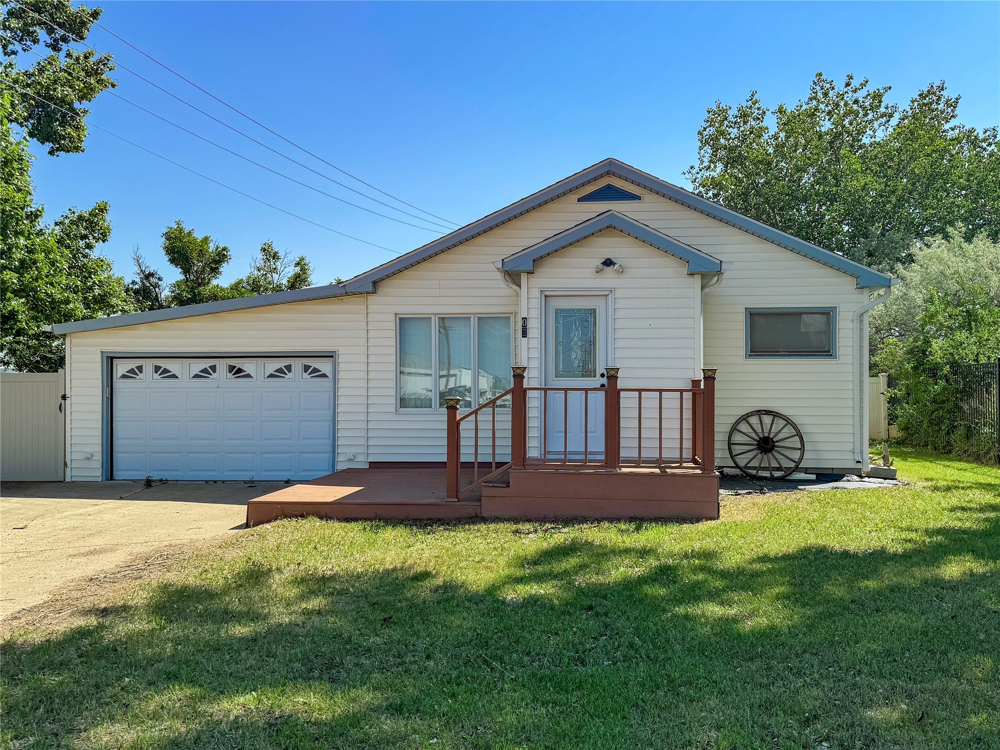 2 Robinson Street Property Photo 1