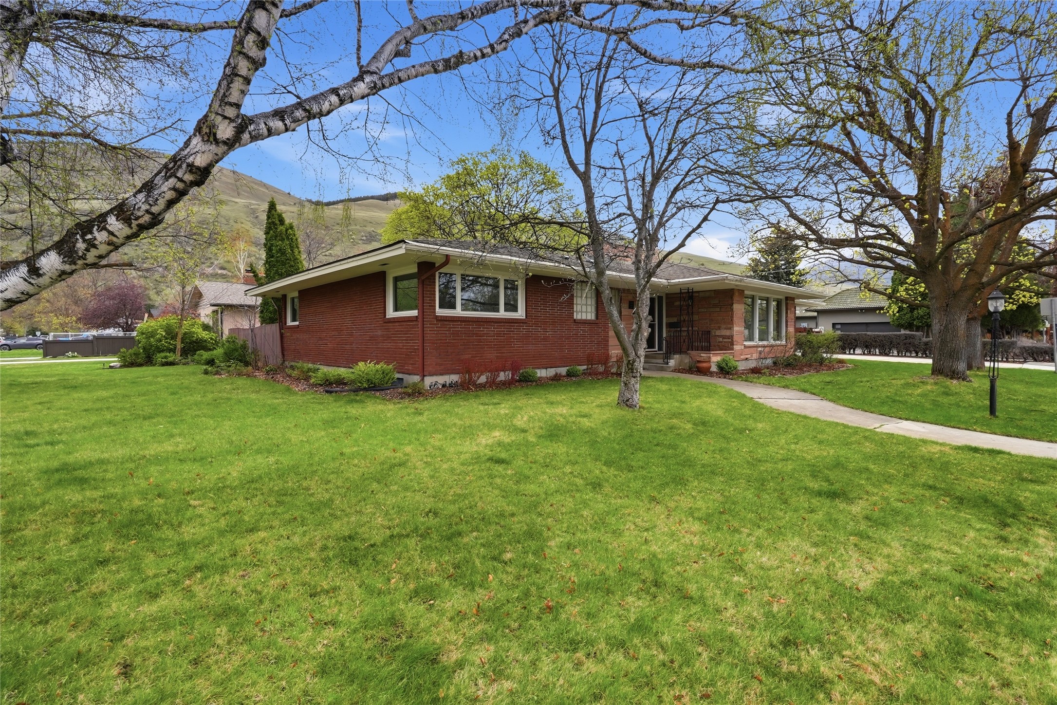 1700 Arthur Avenue Property Photo 3