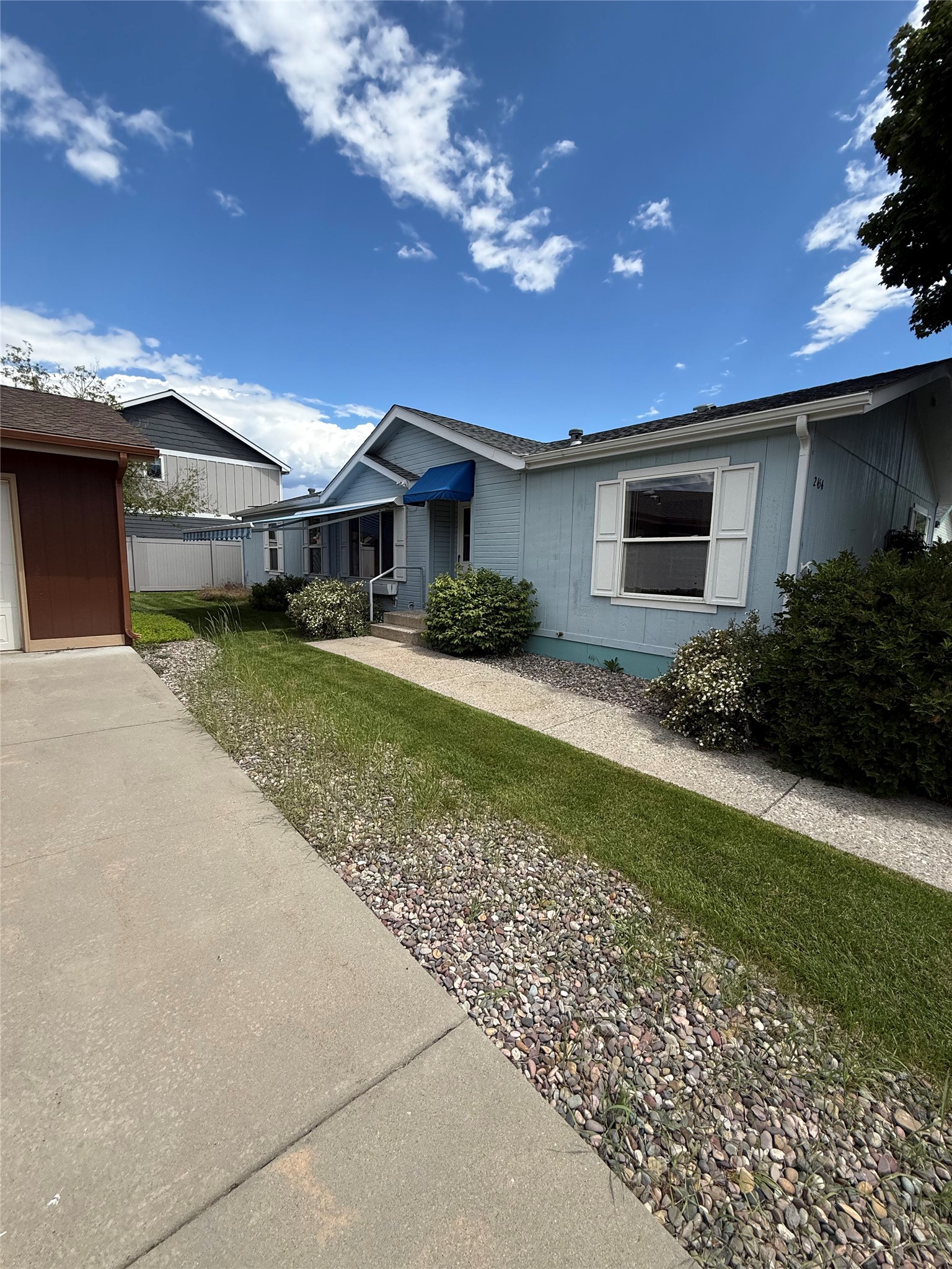 2454 Mcintosh Loop Property Photo 9