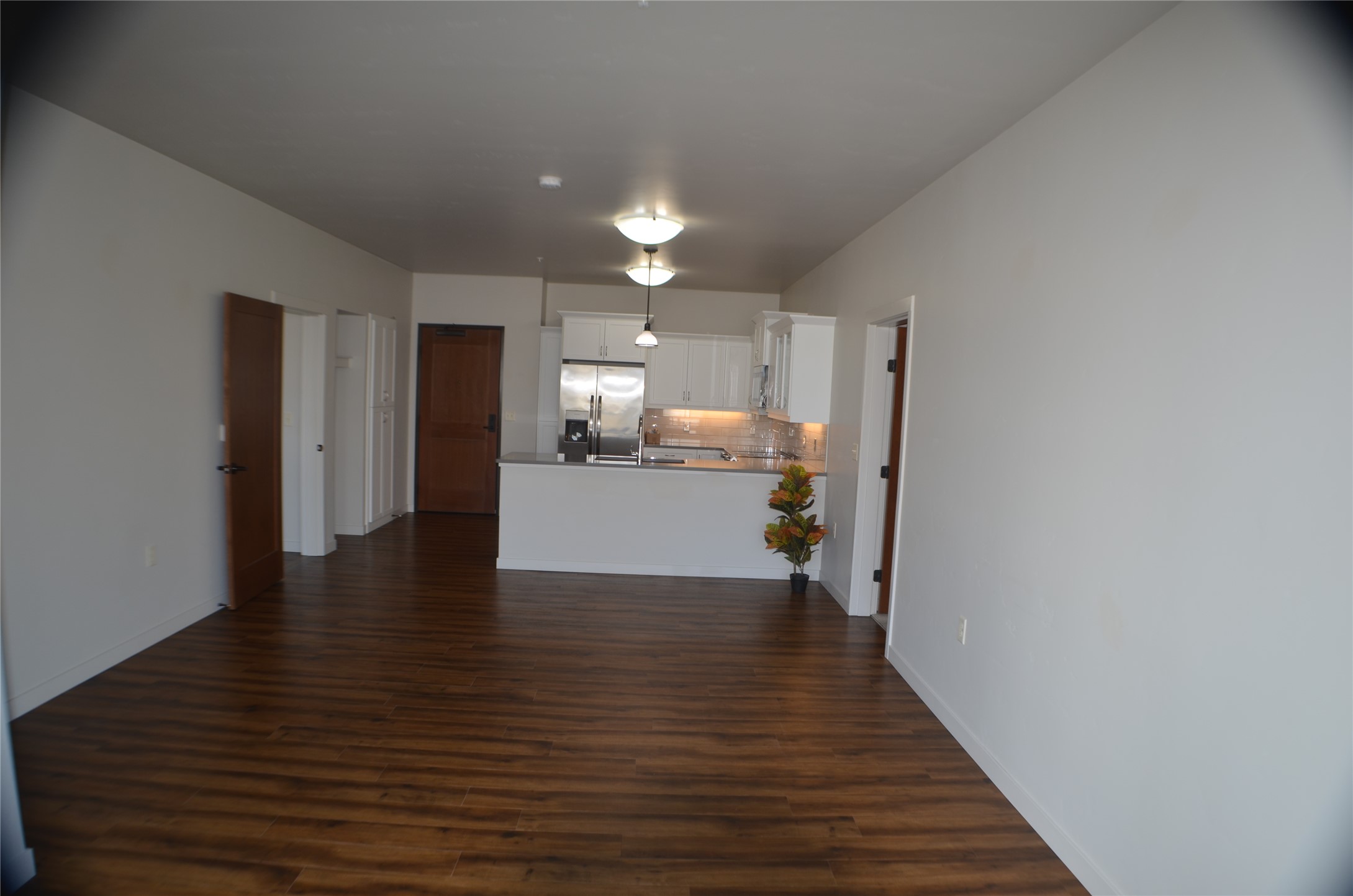 100 Woodlands Way B-307 Property Photo 4