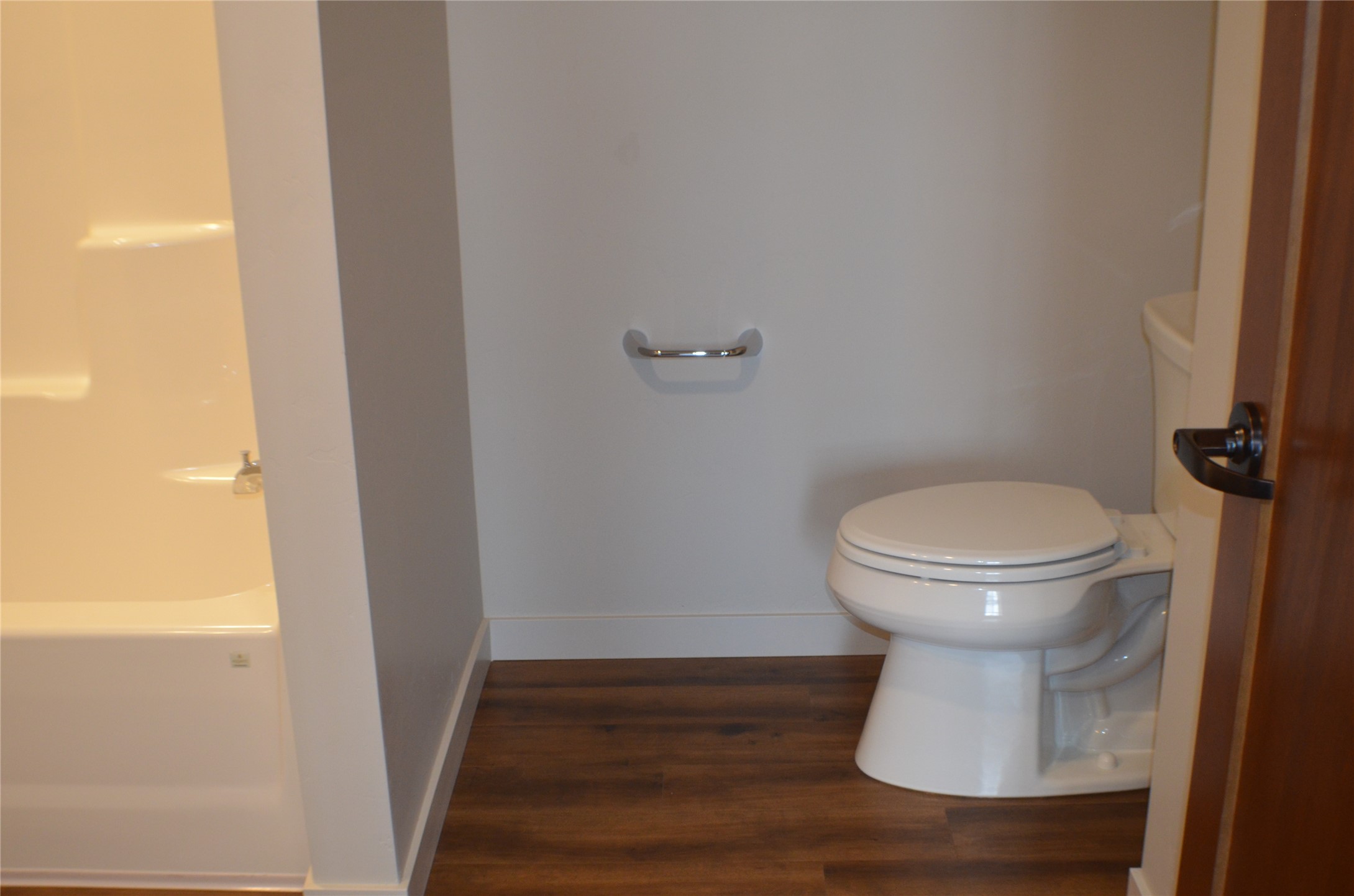 100 Woodlands Way B-307 Property Photo 12
