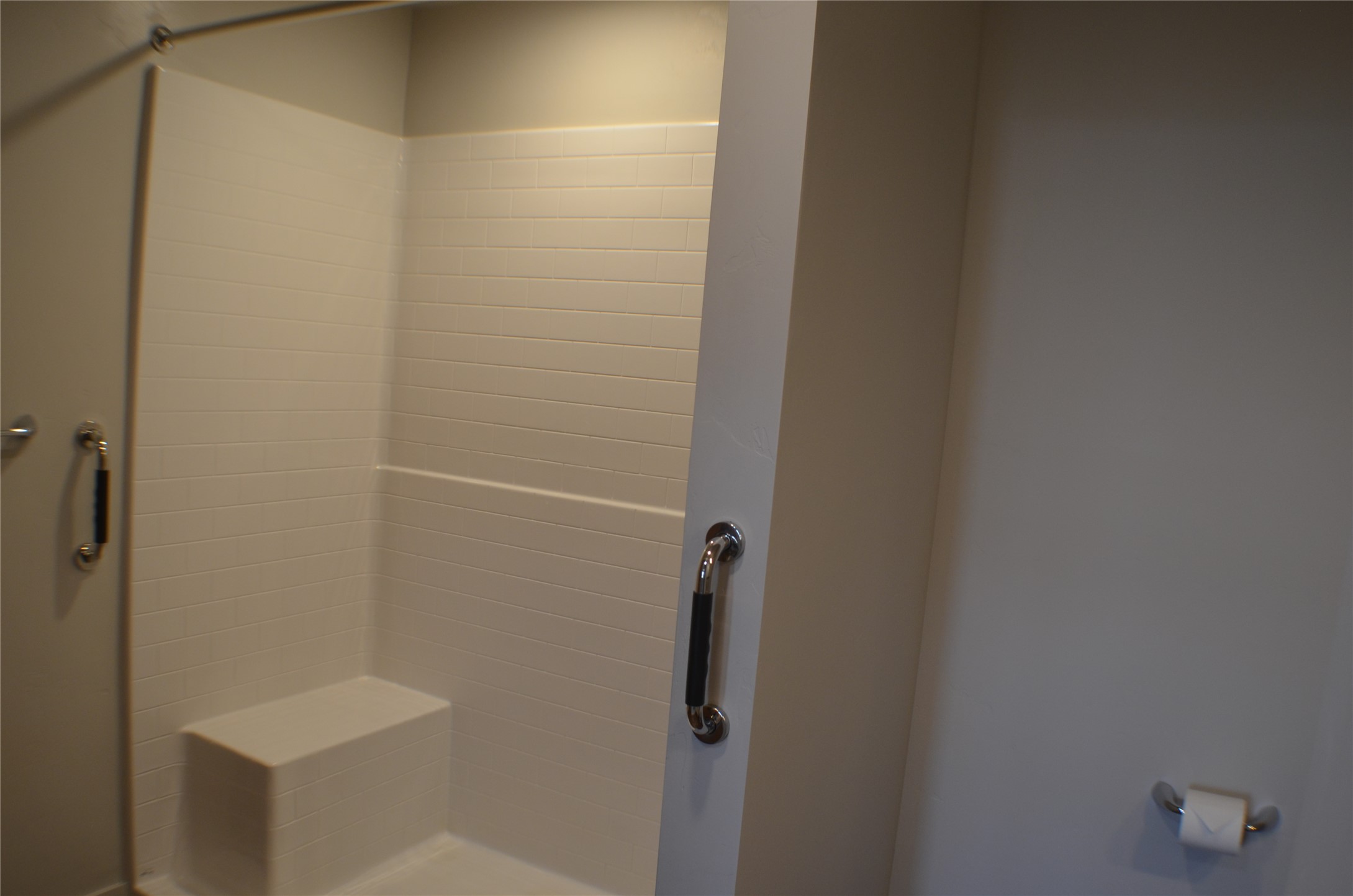 100 Woodlands Way B-307 Property Photo 32