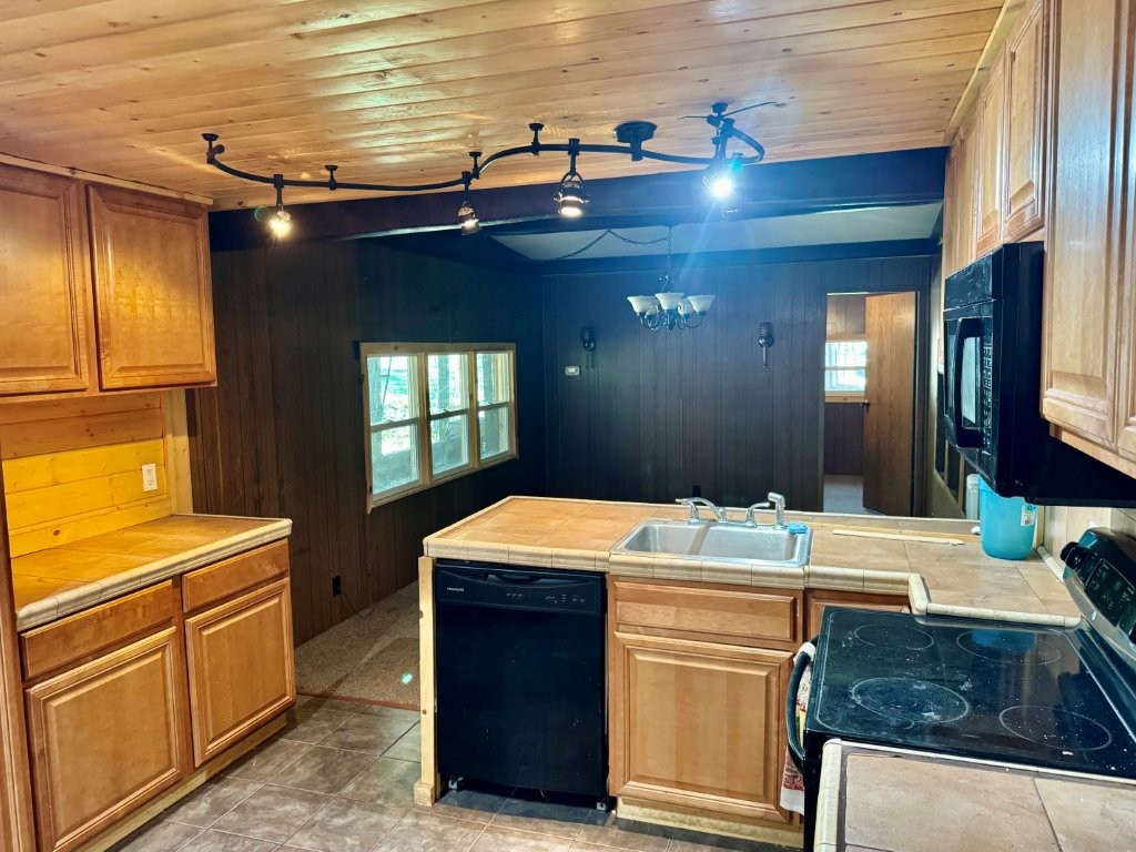 1036 Rock Creek Road Property Photo 2