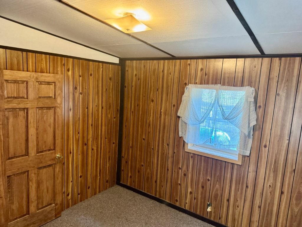 1036 Rock Creek Road Property Photo 8