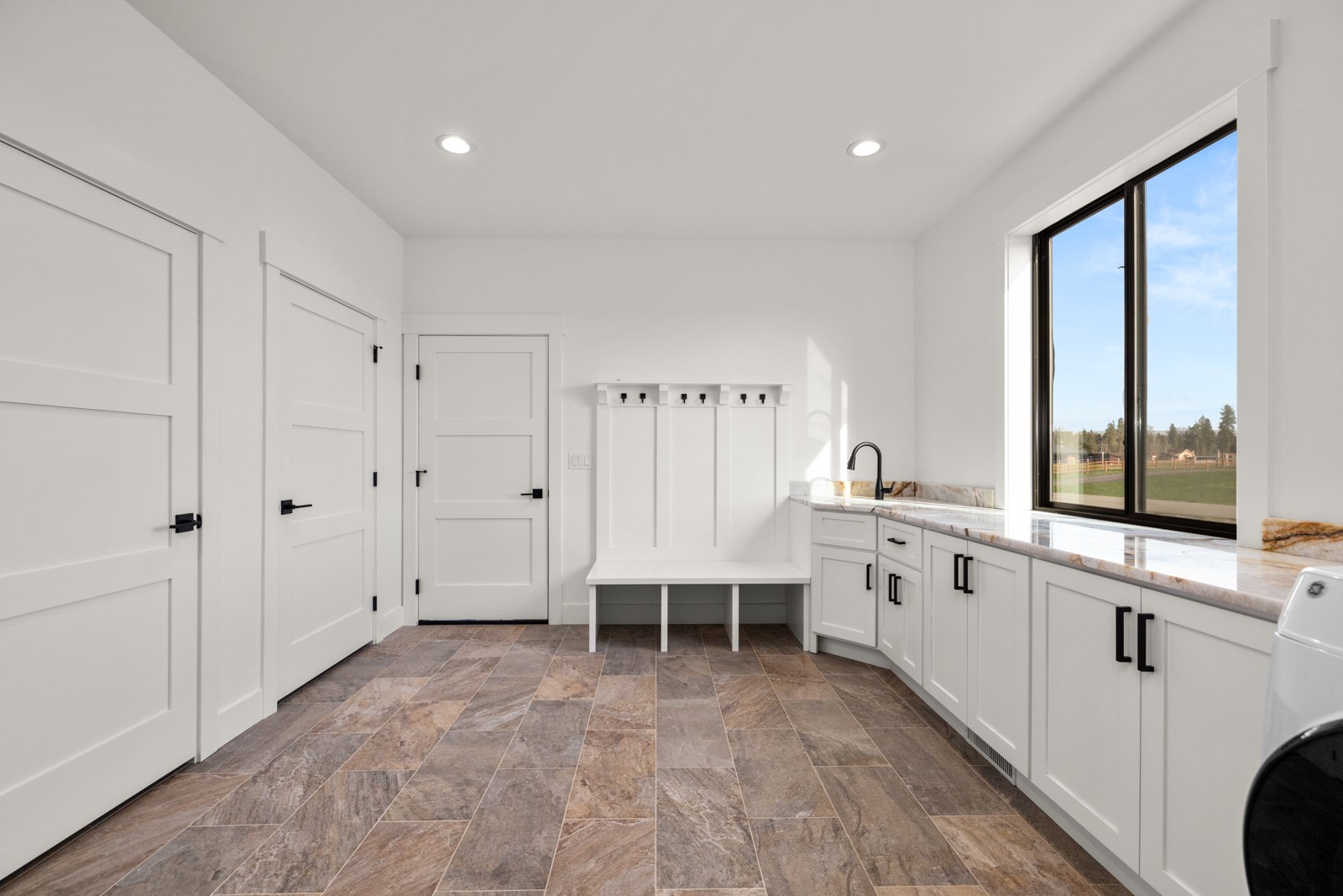 111 Freedom Way Property Photo 8