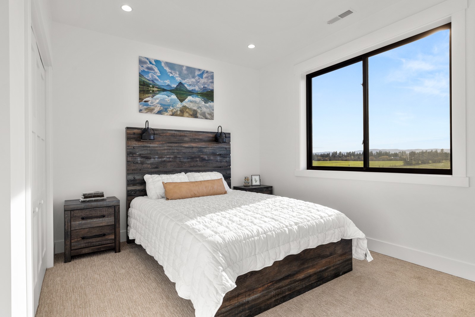111 Freedom Way Property Photo 32