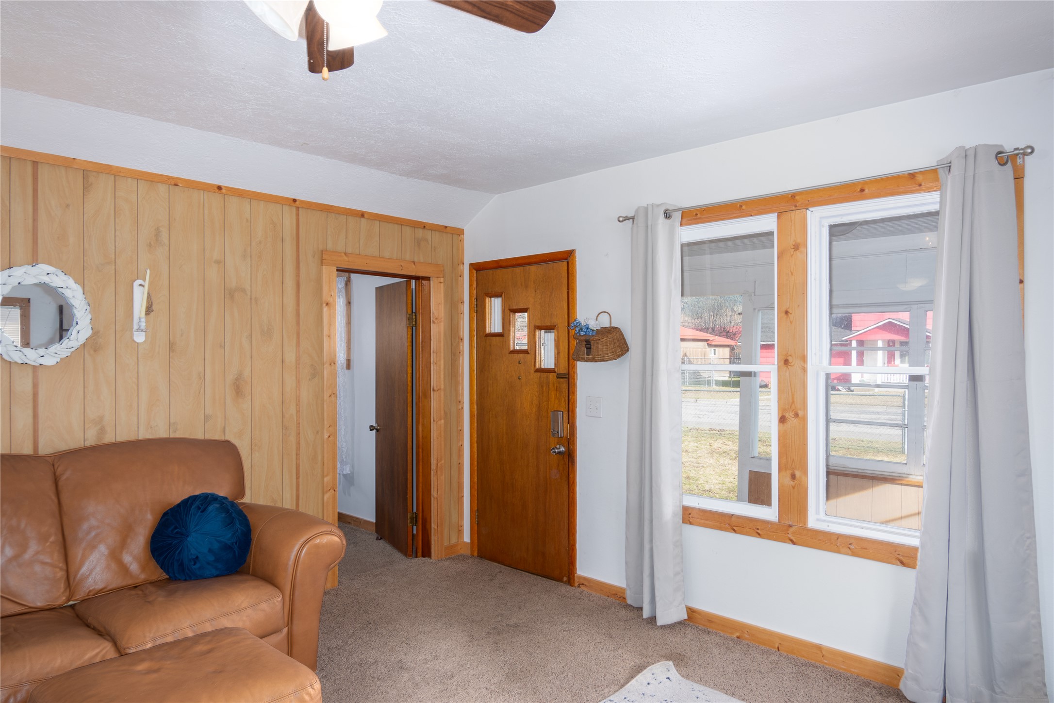 410 Dakota Avenue Property Photo 6