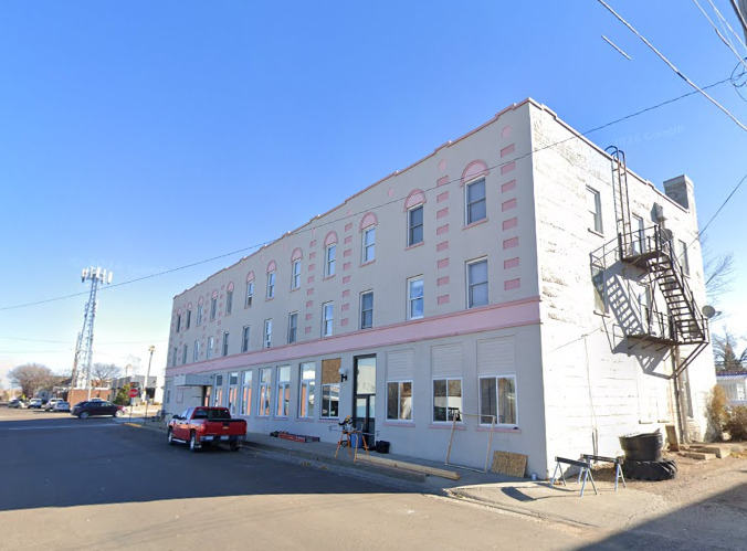 101 2nd Avenue W Property Photo 3