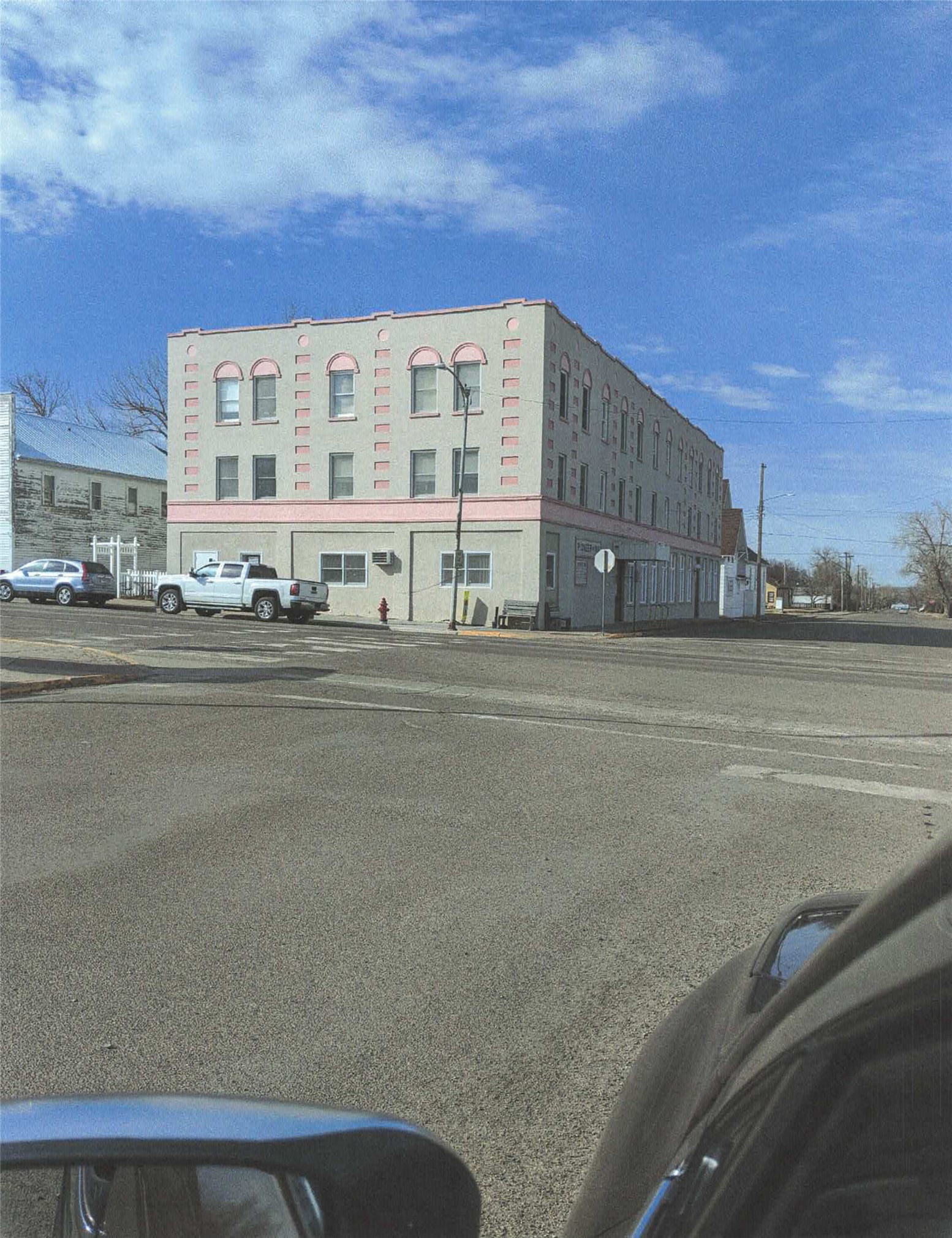 101 2nd Avenue W Property Photo 5