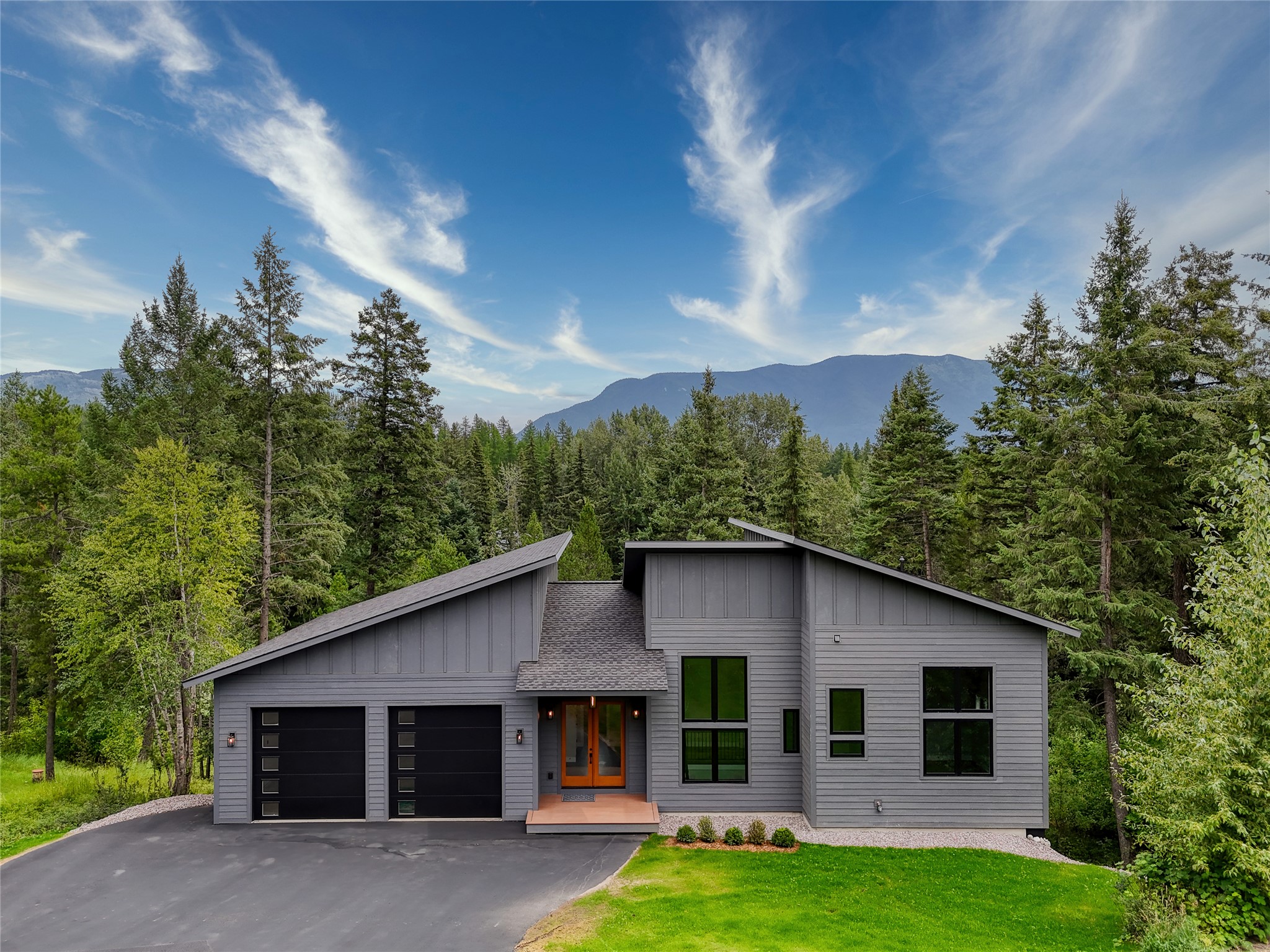 277 Gleneagles Trail Property Photo 1
